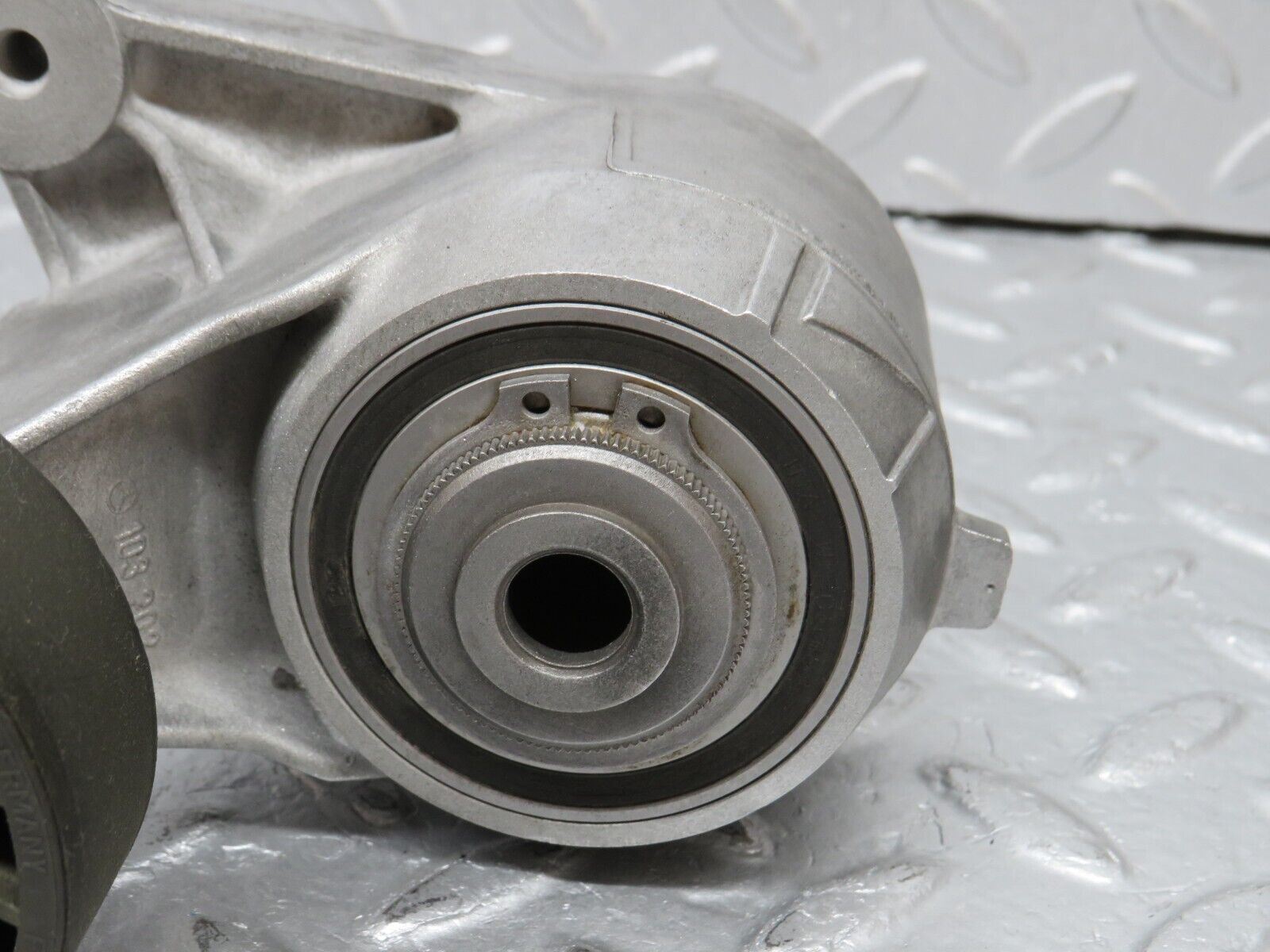 38932 Mercedes-Benz W201 190E 2.6L Belt Tensioner 1032021140 1032000570