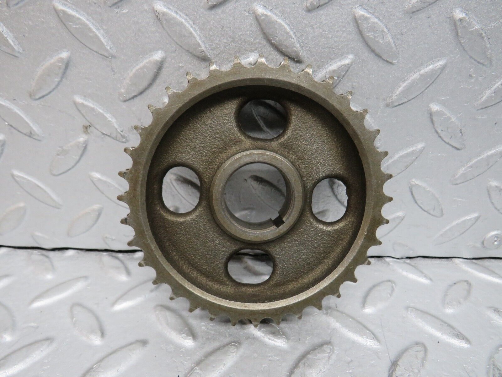 37608 Mercedes-Benz W109 300SEL Camshaft Timing Gear 1160520601