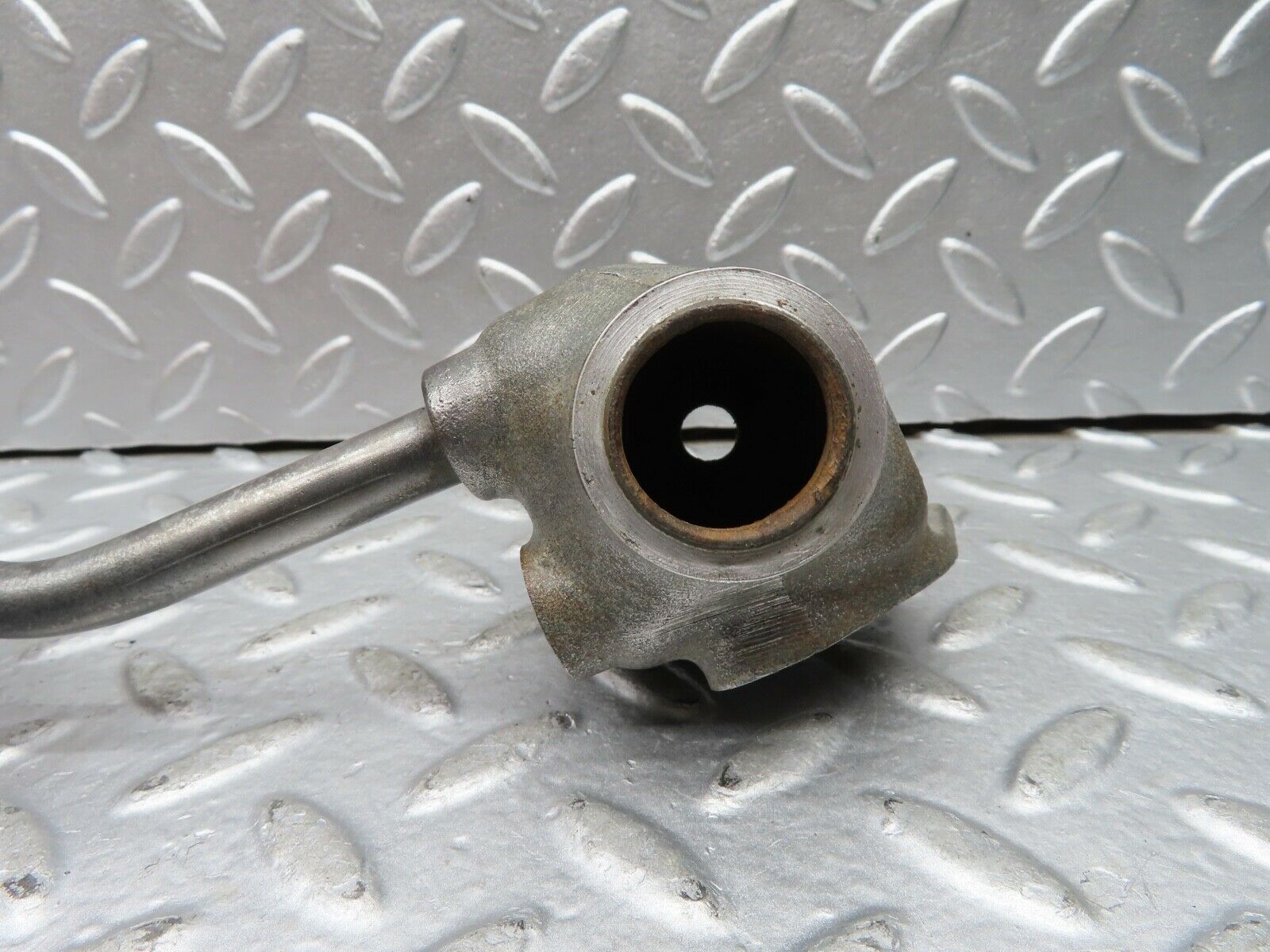 20944 Mercedes-Benz W114 250CE Coupe Air Slide Valve Housing 1142030036