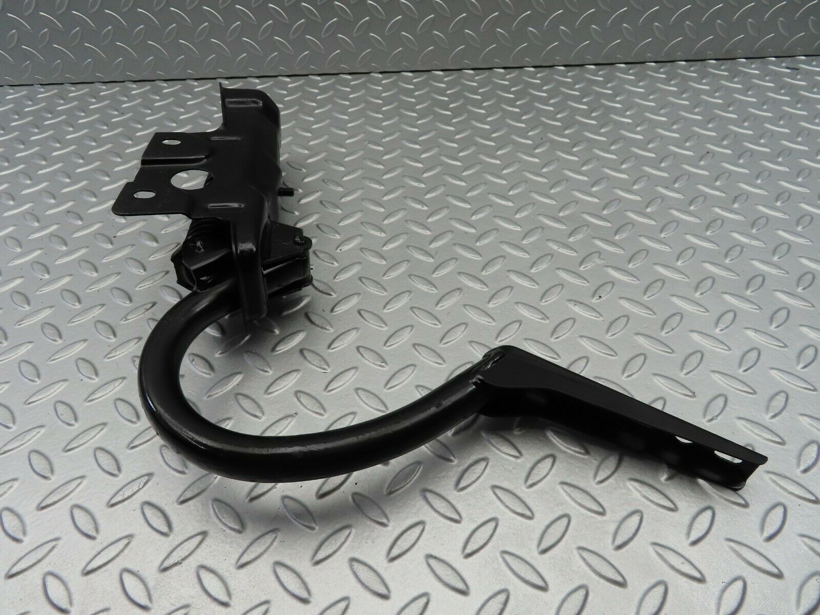 6421 Mercedes-Benz W126 380SE Trunk Lid Hinge Left Side