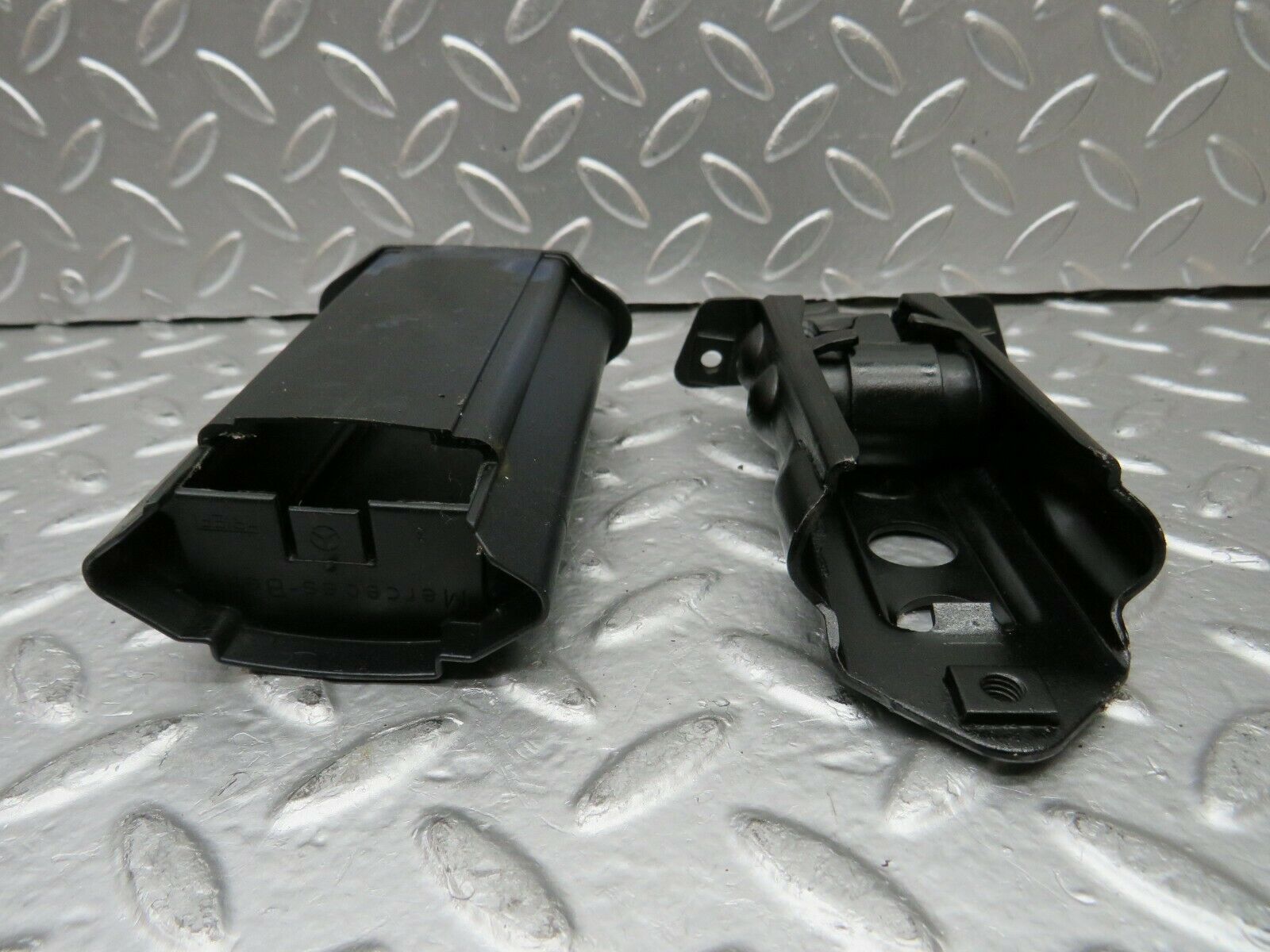 24189 Mercedes-Benz S124 220TE Wagon Door Safety Check Strap