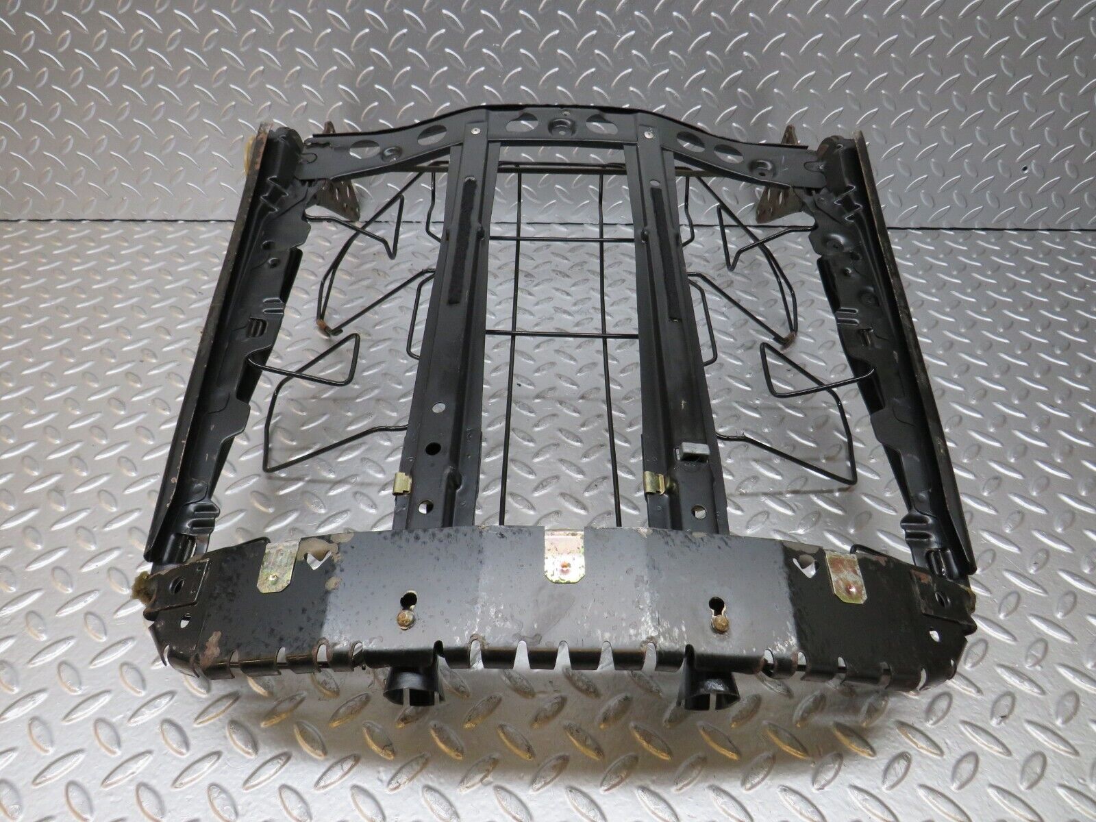 26969 Mercedes-Benz W123 240D Seat Backrest Right Side 1239101485