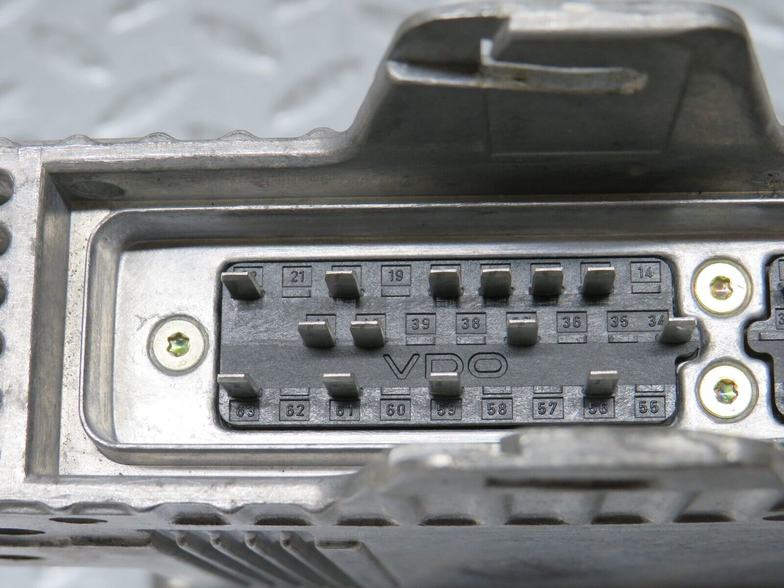 37899 Mercedes-Benz A124 320E Cabriolet Idle Cruise Control Unit Module VDO 1245455232