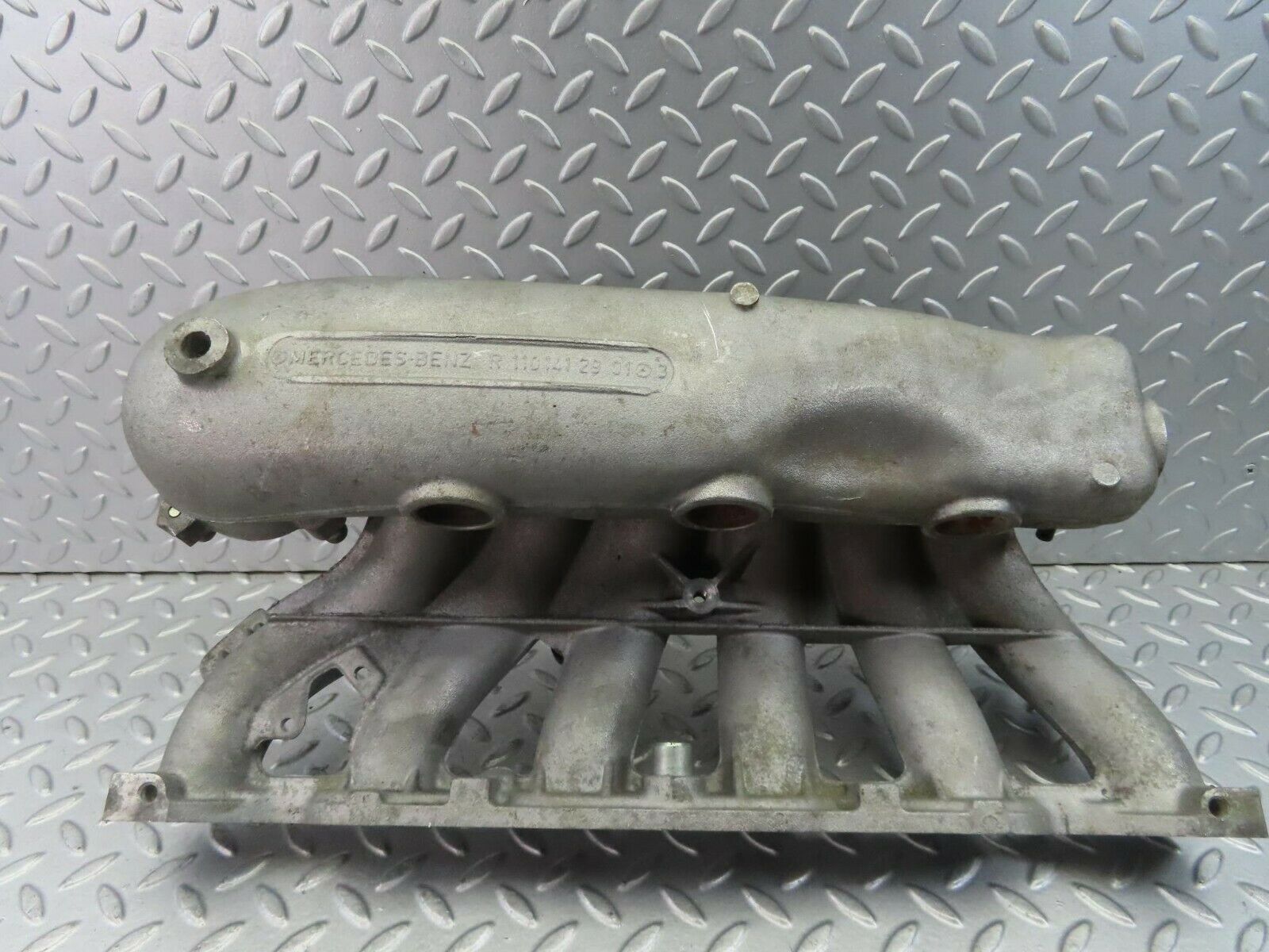 8560 Mercedes-Benz W116 Intake Manifold 1101412901