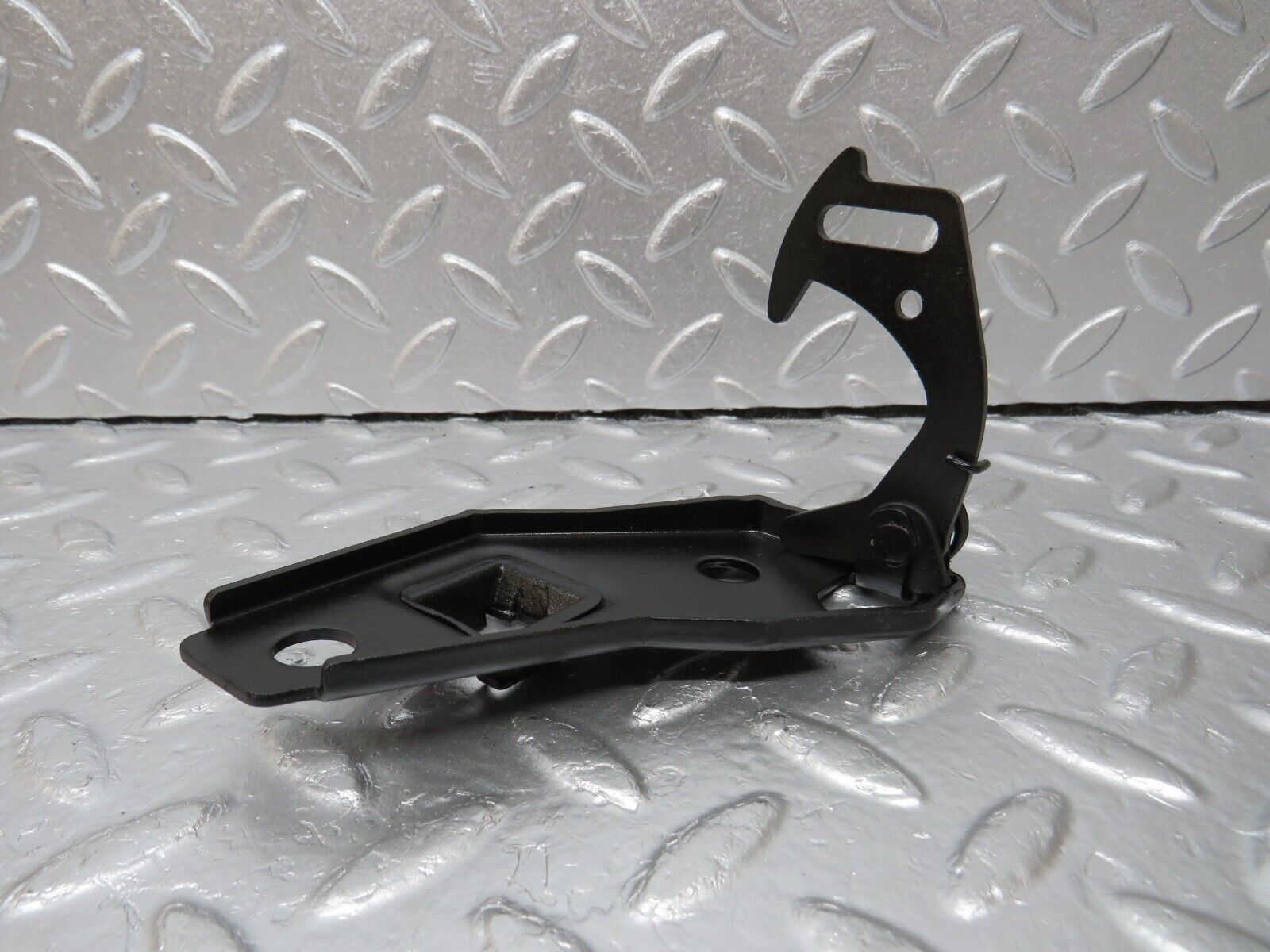 34009 Mercedes-Benz W124 260E Bonnet Release Latch 1248800360