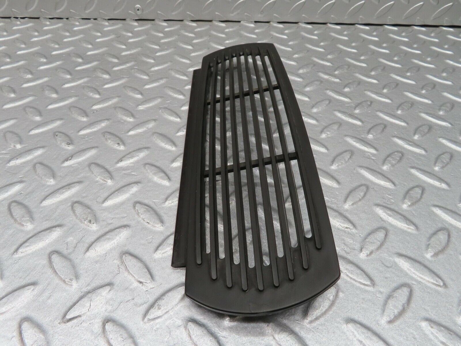 12775 Mercedes-Benz W111 220SE Dashboard Speaker Cover