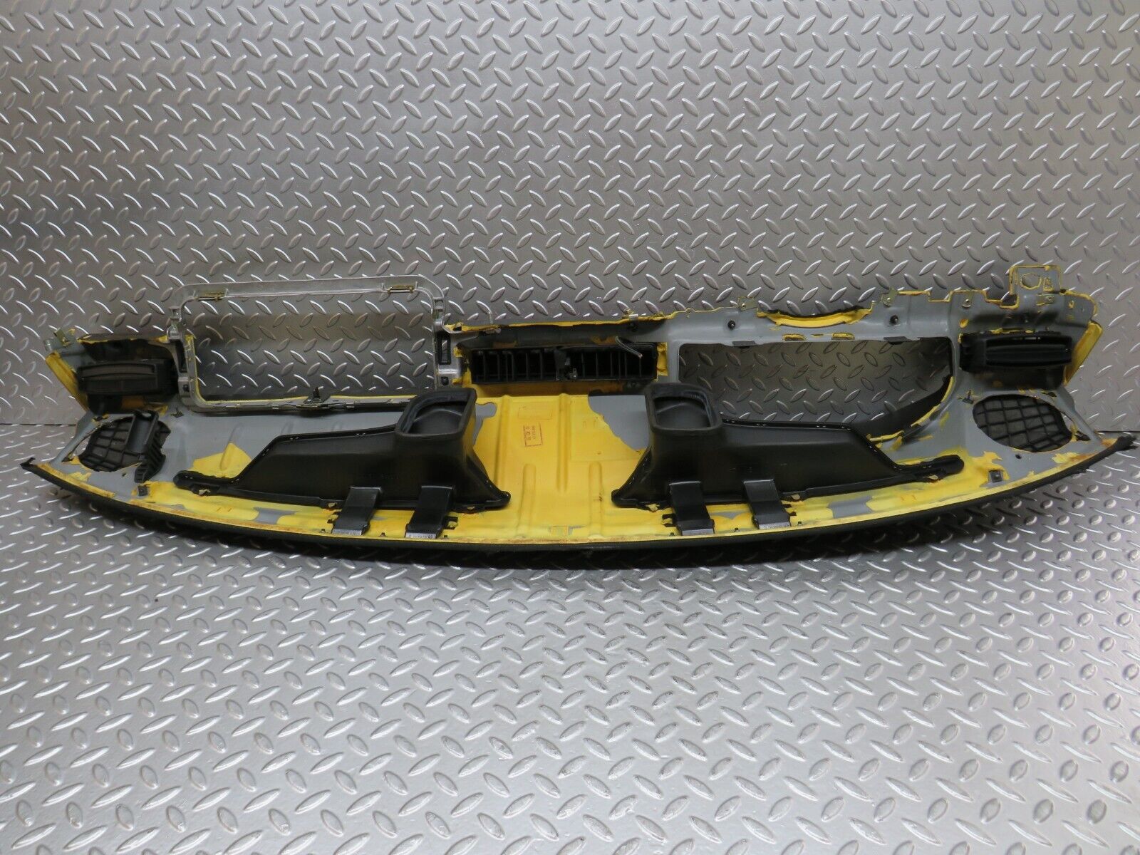 26620 Mercedes-Benz C124 220CE Coupe Dashboard Black