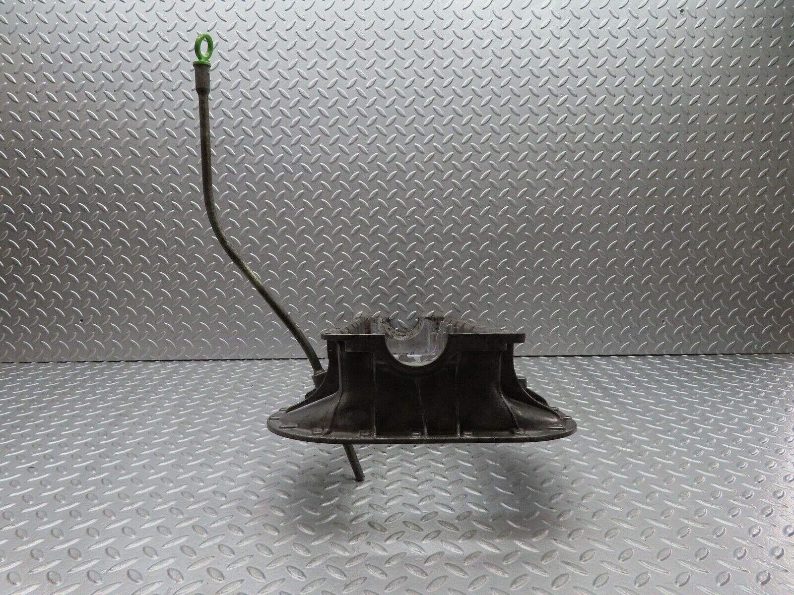 16991 Mercedes-Benz C123 280CE Coupe Oil Pan Oil Sump 1100140702