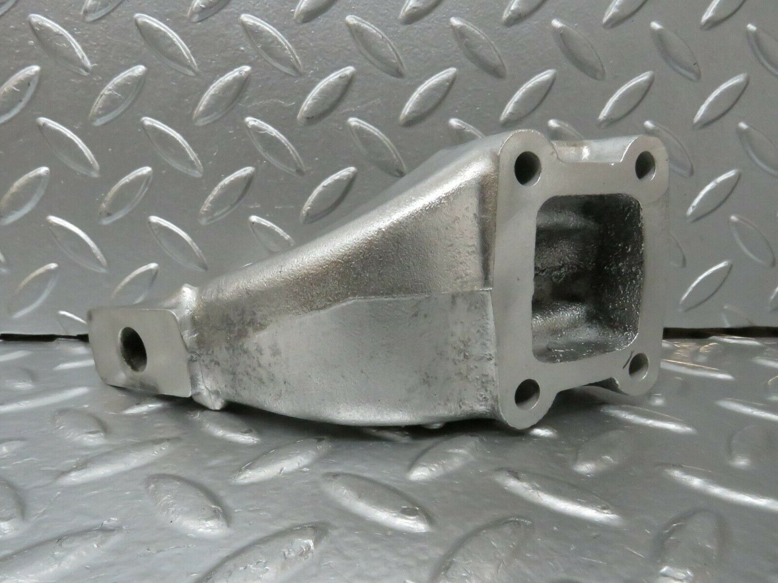 23894 Mercedes-Benz C107 450SLC Engine Mount Bracket Right Side 1162234704