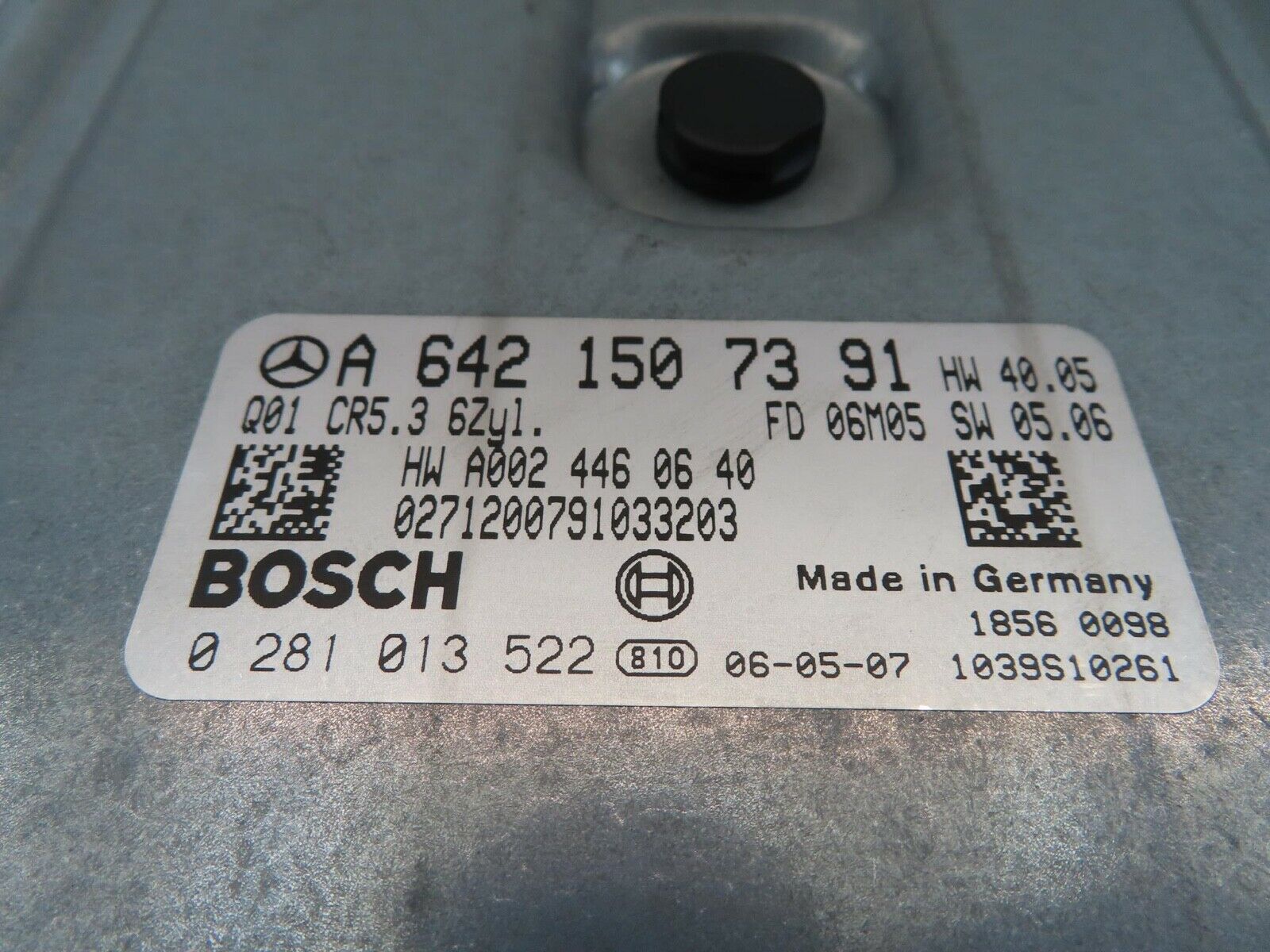 11113 Mercedes-Benz W221 S320 ECU Engine Control Unit 6421507391