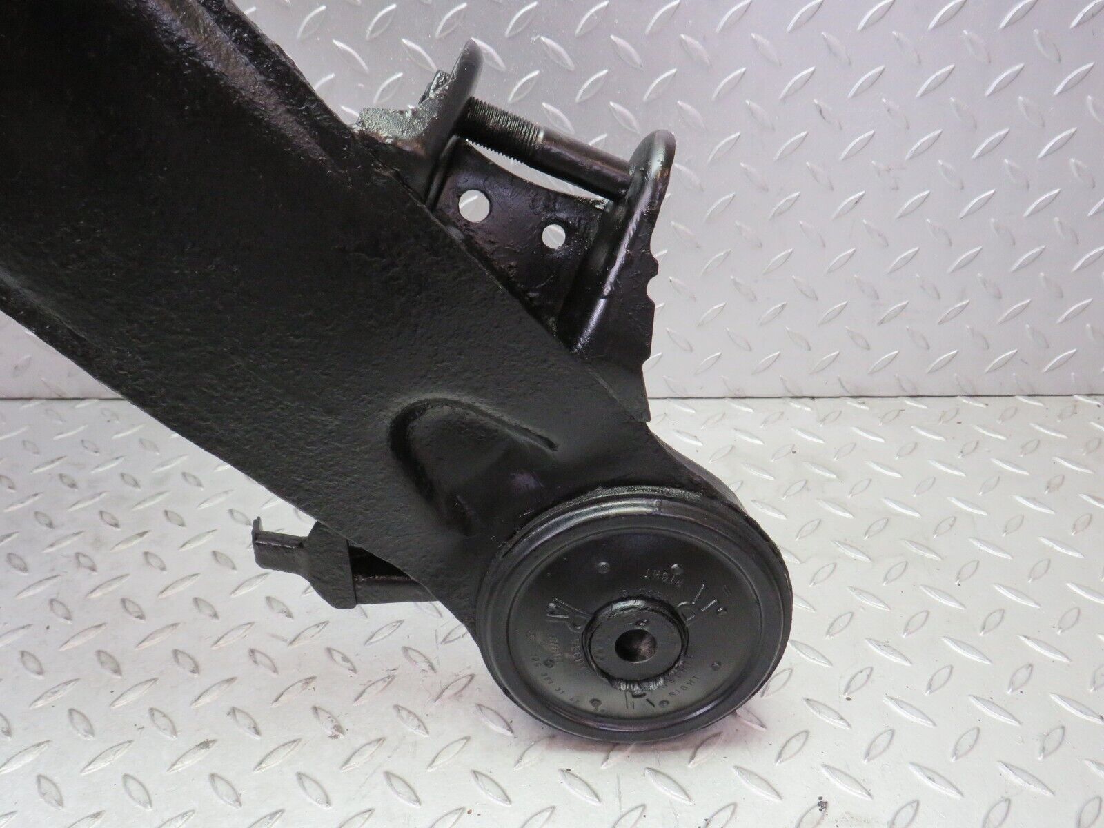 36376 Mercedes-Benz W126 420SE Rear Subframe Axle Carrier Suspension