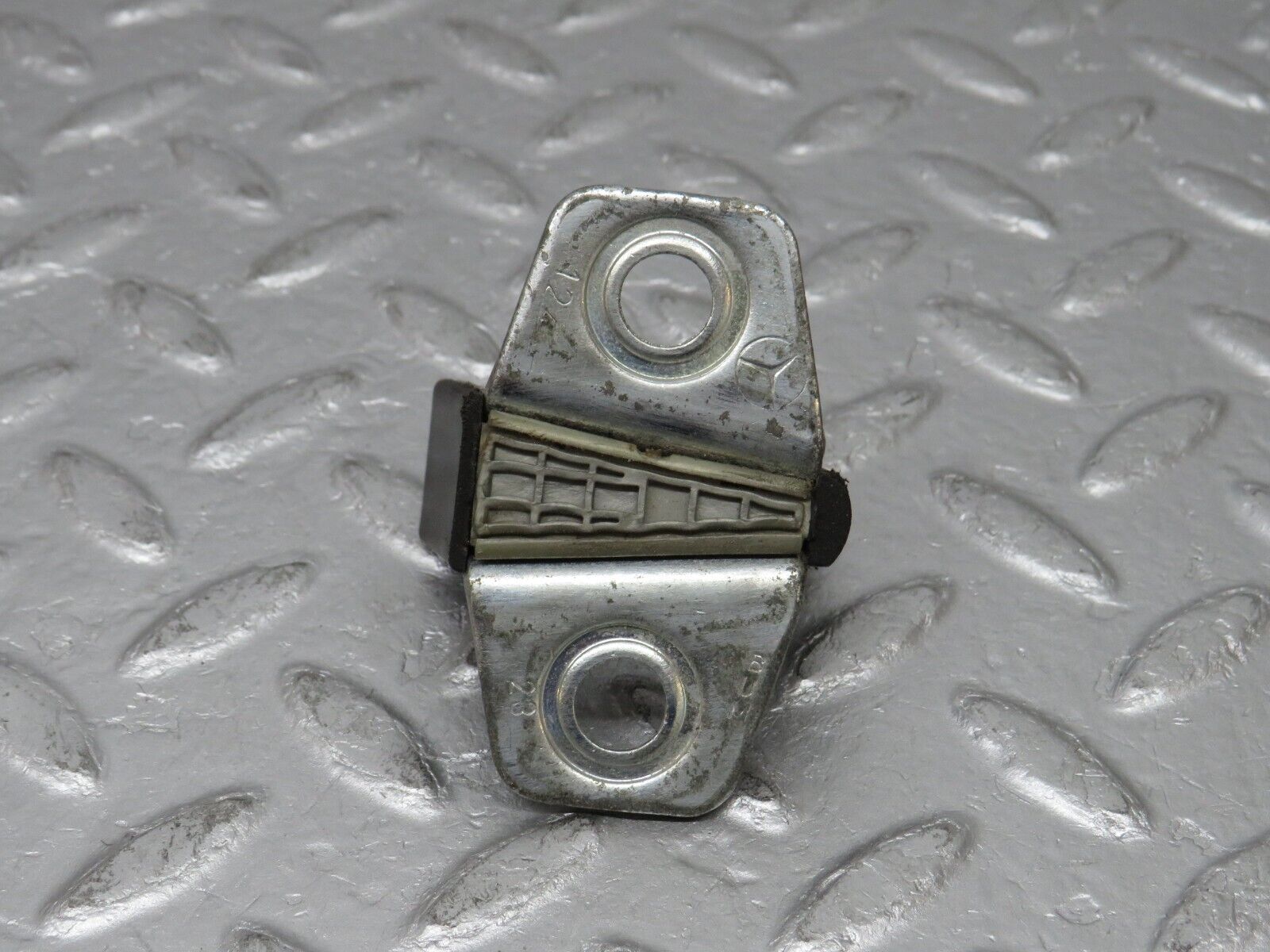 38834 Mercedes-Benz W201 190E 2.6L Door Lock Latch