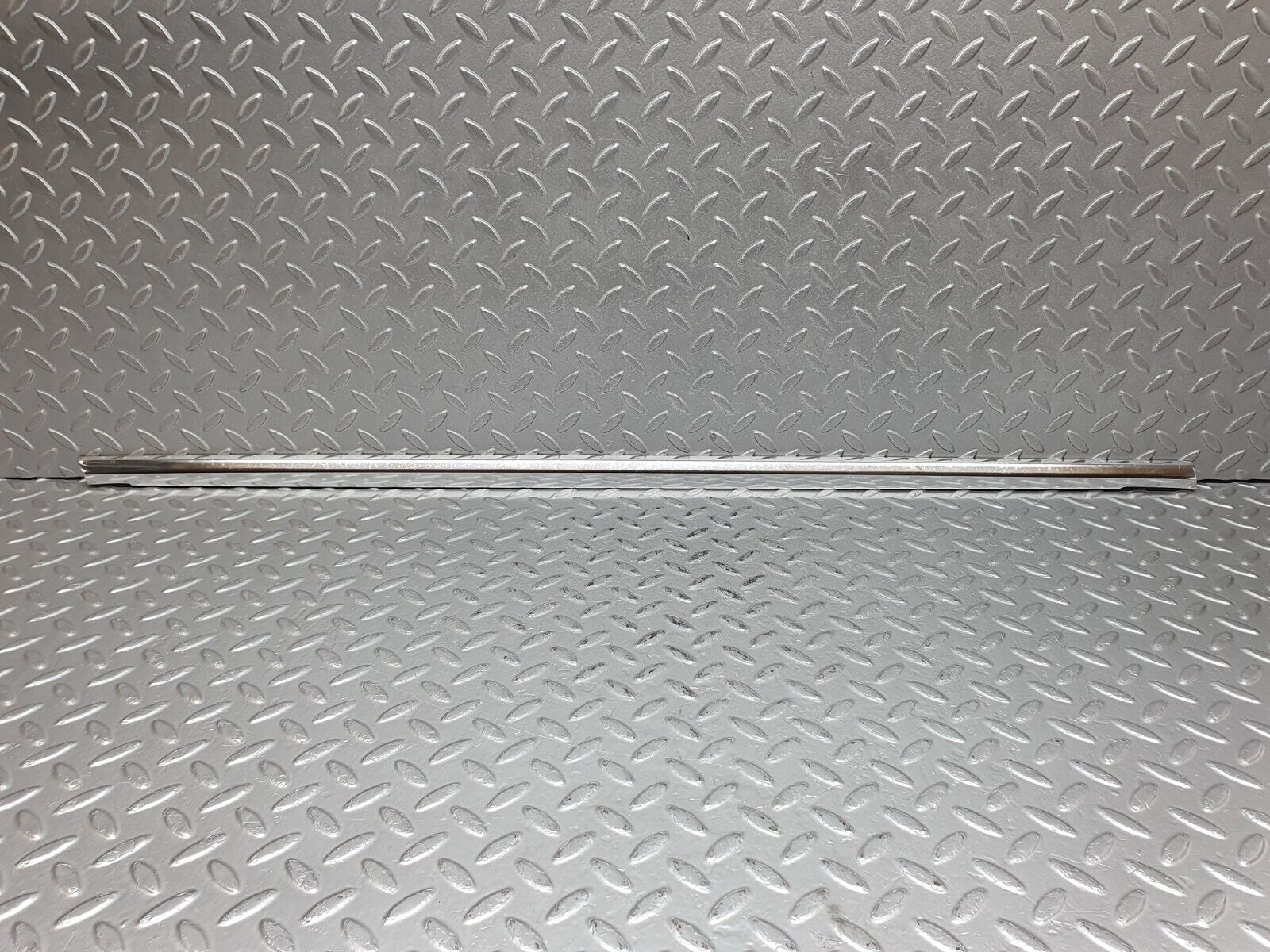 41188 Mercedes-Benz W126 300SE Rear Left Door Chrome Moulding Trim