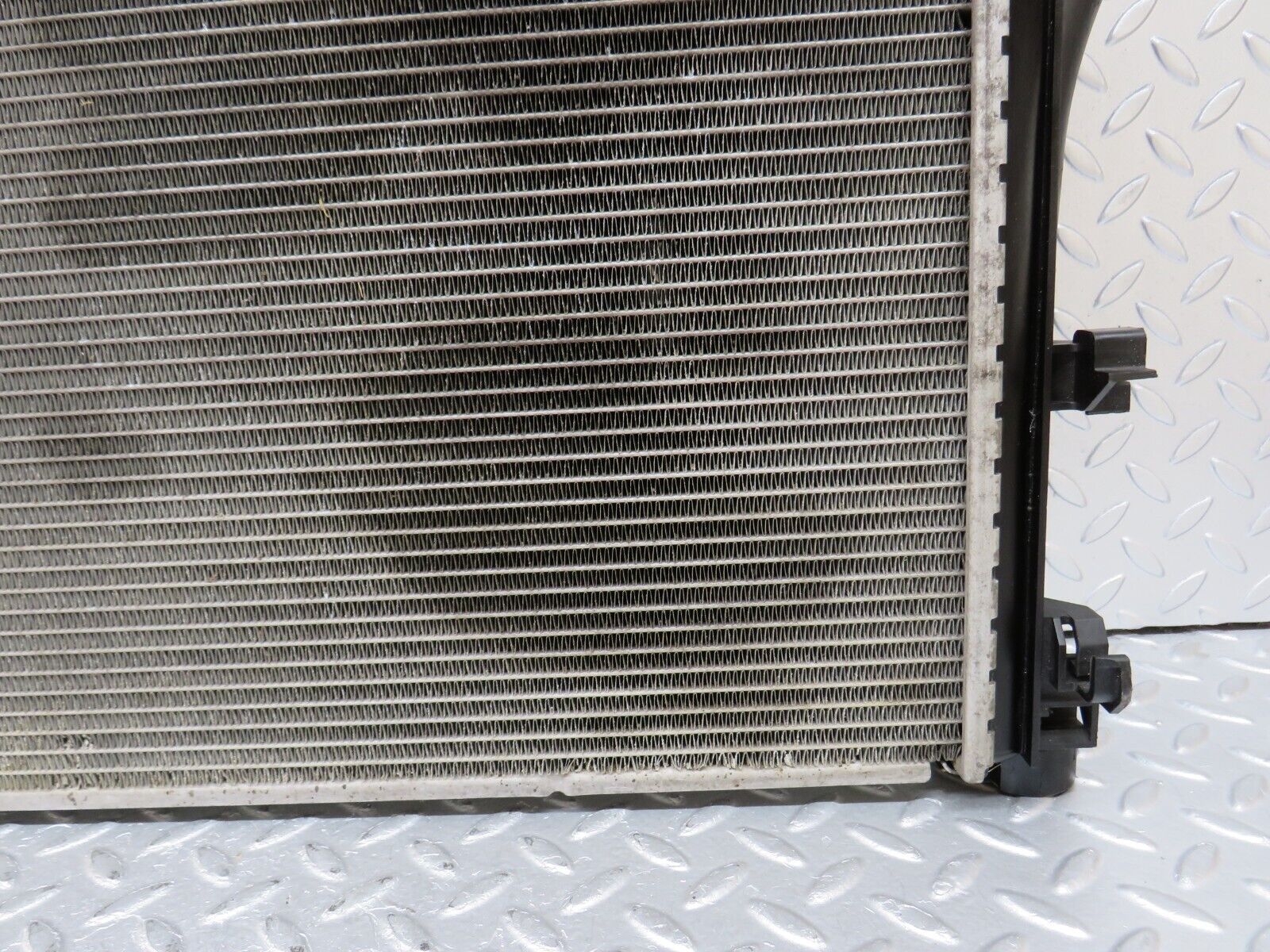 35118 Mercedes-Benz W221 Engine Coolant Radiator Valeo 2215000203