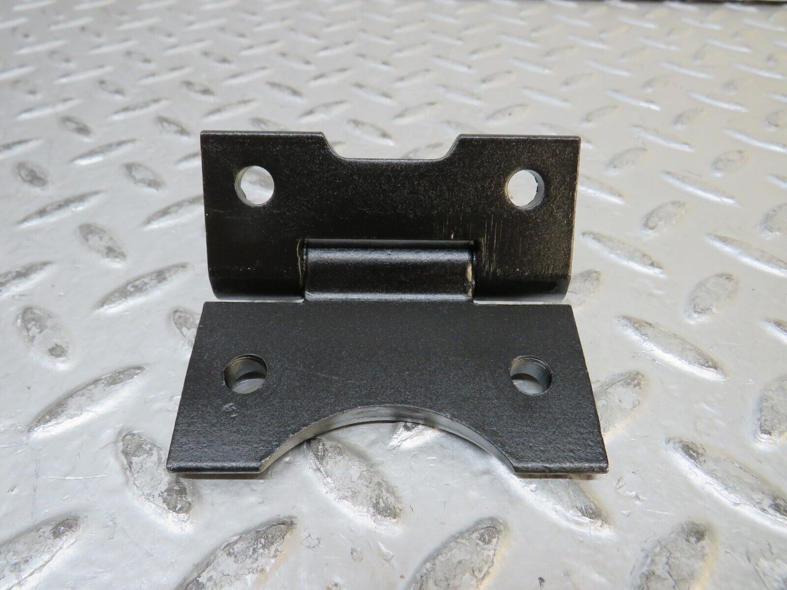 28786 Mercedes-Benz W123 230E Door Hinge 1237200037