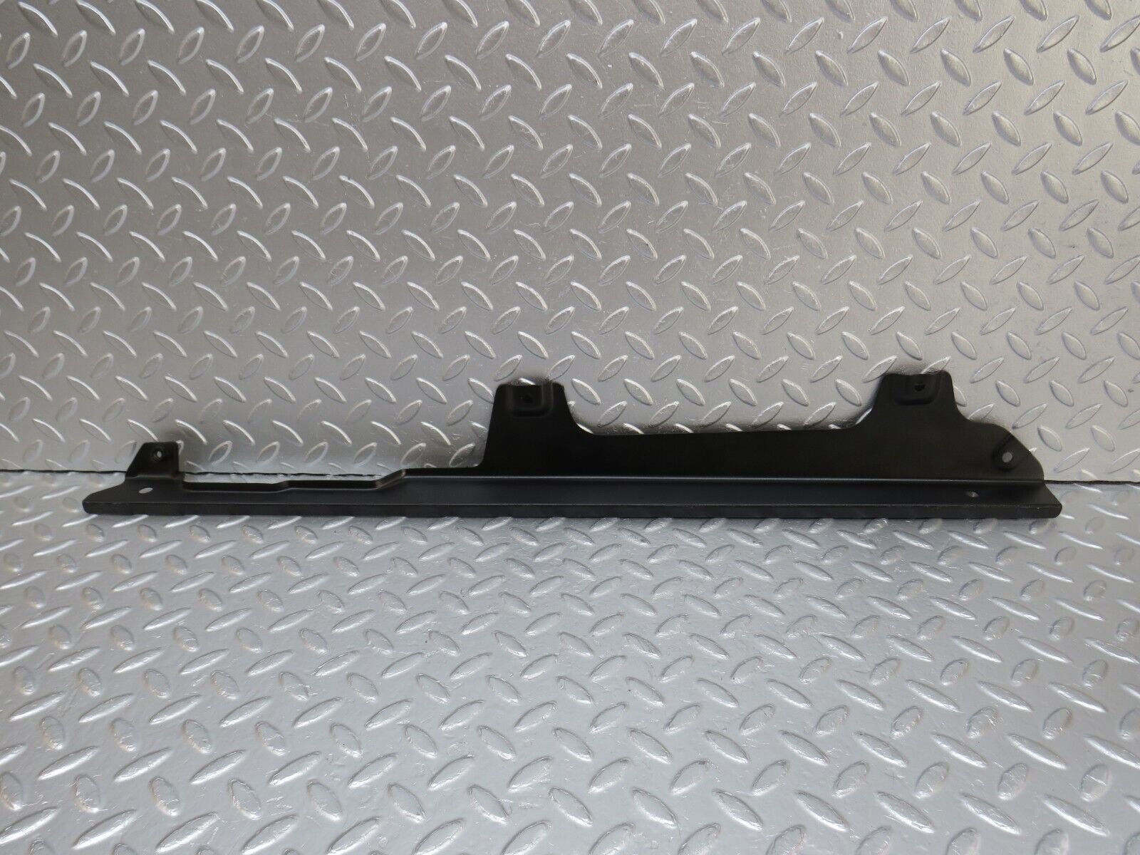 34609 Mercedes-Benz C126 380SEC Coupe Rear Window Channel Support Right Side