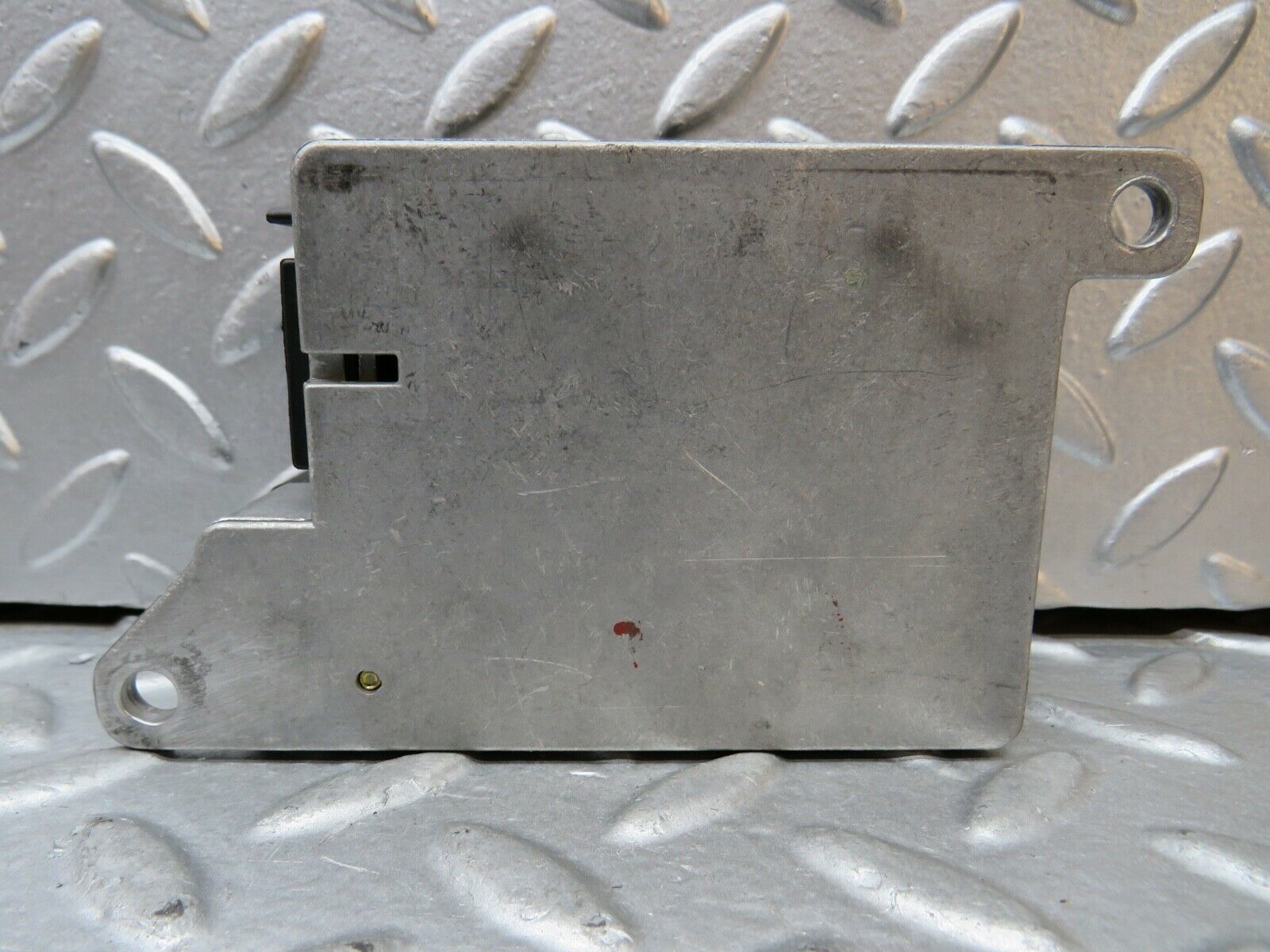 21719 Mercedes-Benz W126 300SE Crash Sensor 0285001050