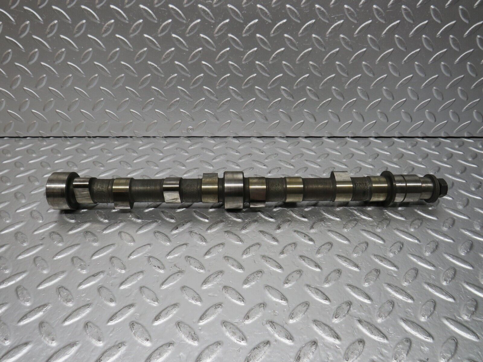 31065 Mercedes-Benz W123 200D Camshaft 6150510201