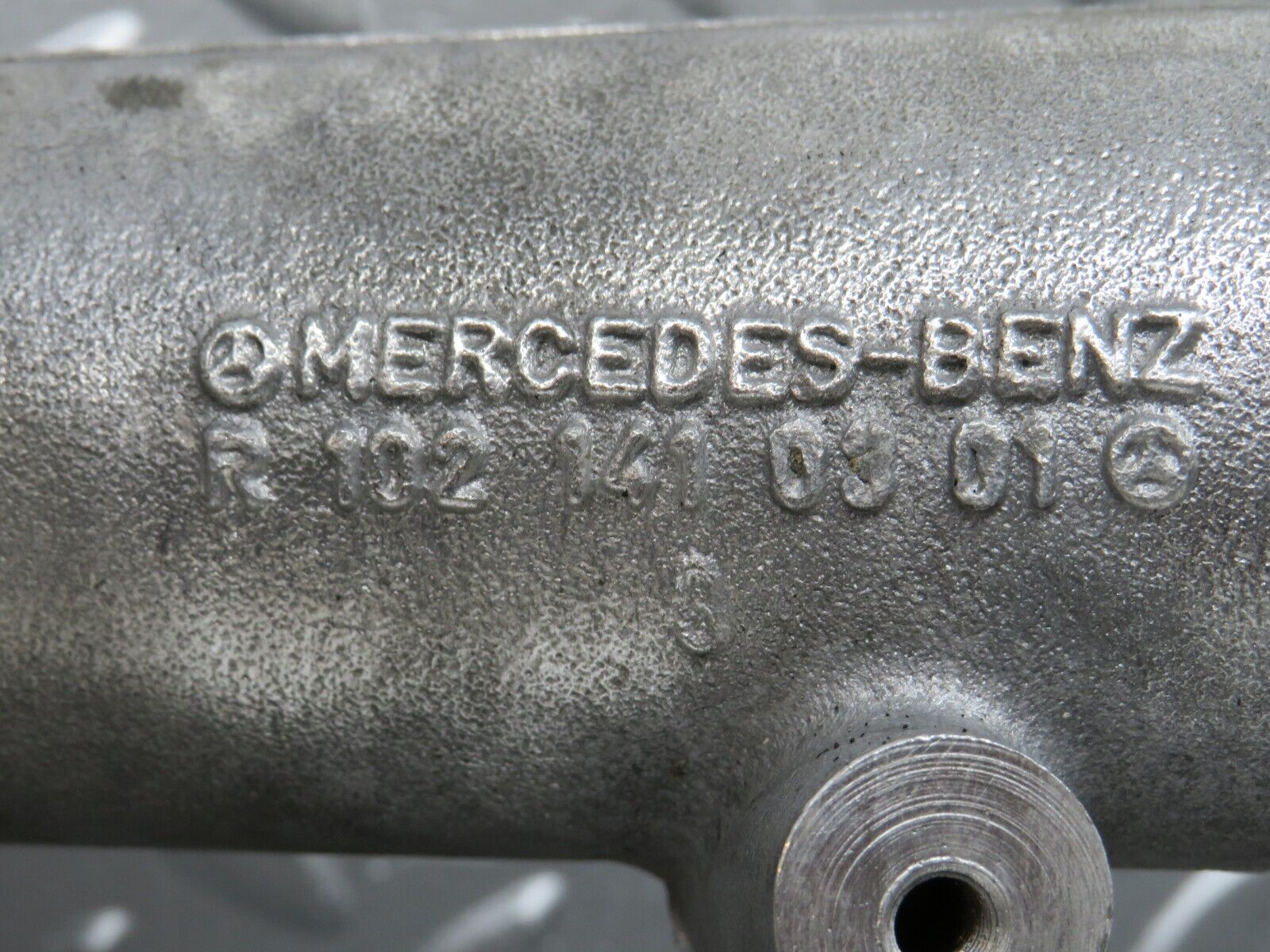 32091 Mercedes-Benz W123 230E Intake Manifold 1021410301