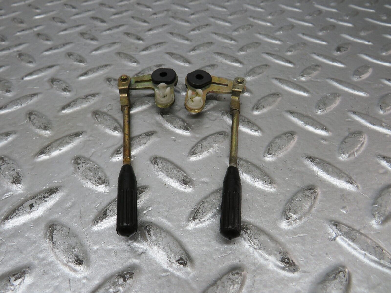 27495 Mercedes-Benz S124 300TE Wagon Rear Door Lock Knob Pair