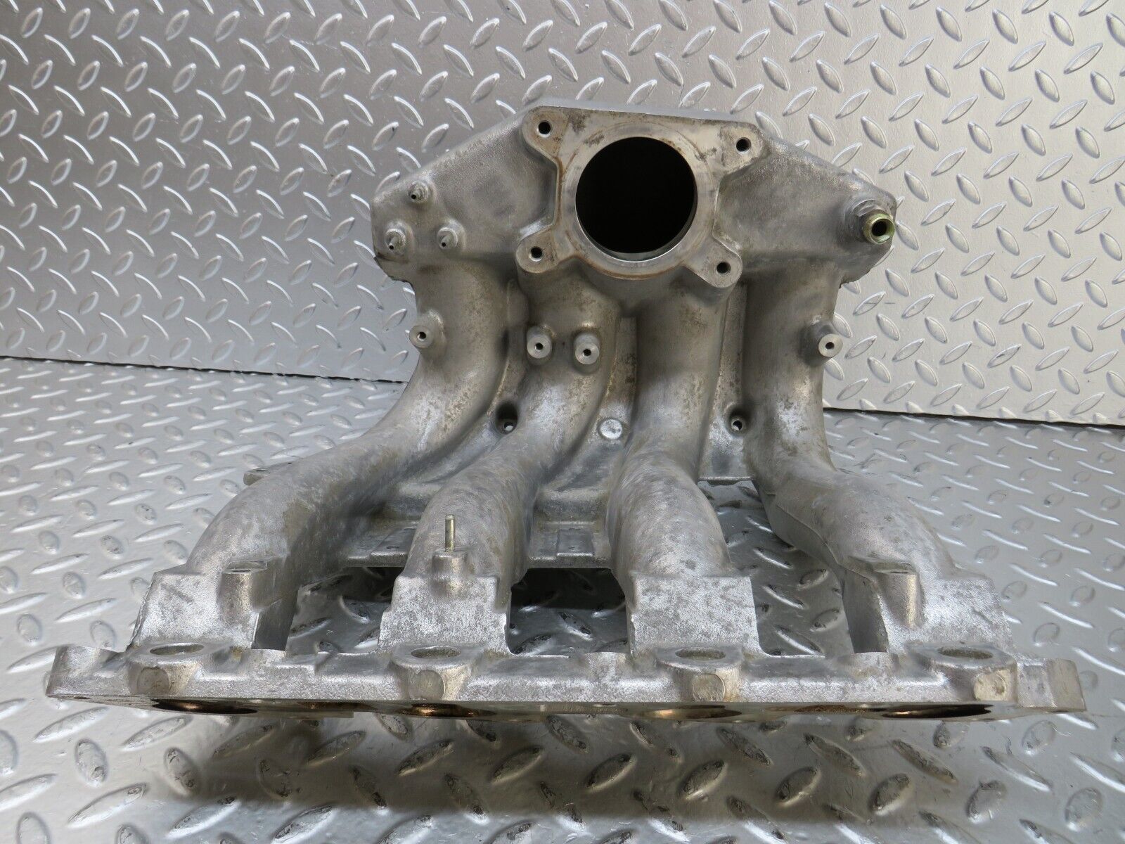 26663 Mercedes-Benz C124 220CE Coupe Intake Manifold 1111411201