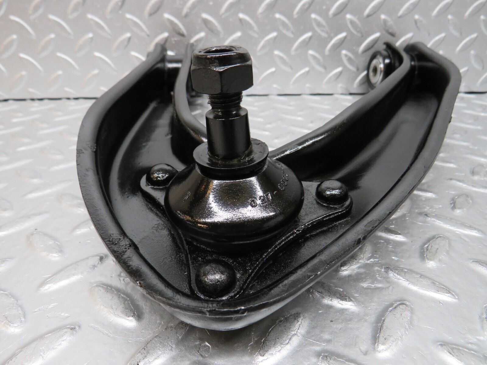 0813 Mercedes-Benz C107 350SLC Coupe Upper Control Arm Front Left