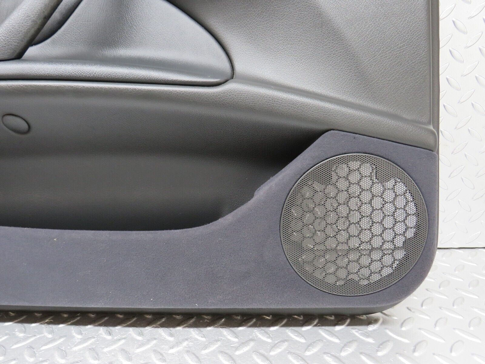 34731 Mercedes-Benz W210 320E Front Left Door Card 2107201551