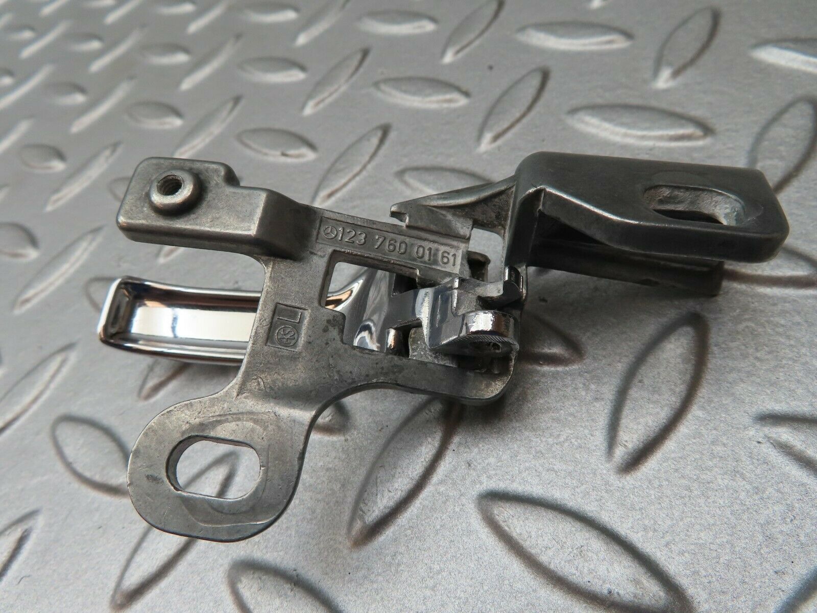 4140 Mercedes-Benz C123 280CE Left Interior Door Handle 1237600161