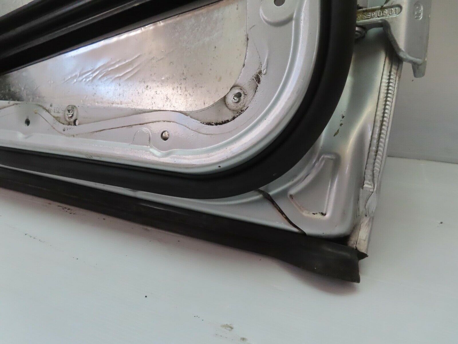 11242 Mercedes-Benz W221 S320 Rear Left Door