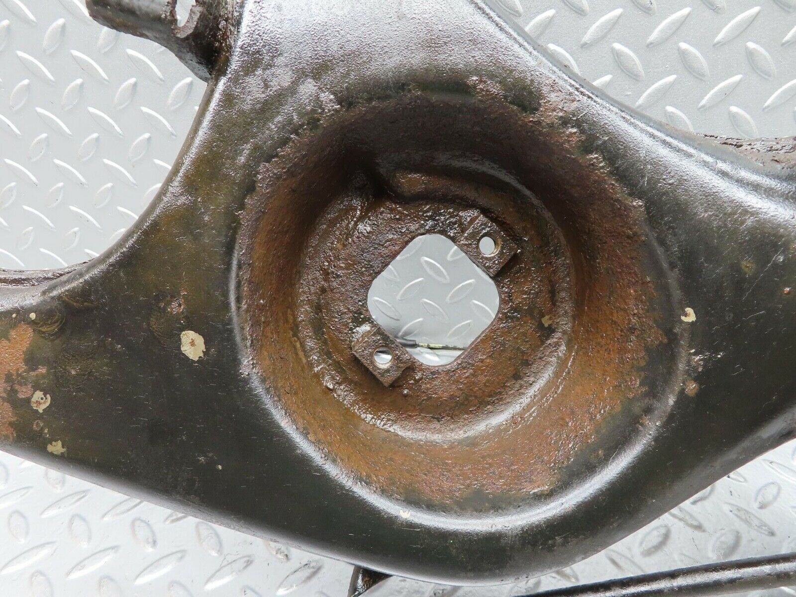 14828 Mercedes-Benz W116 350SE Trailing Arm Control Arm Rear Right 1153571305