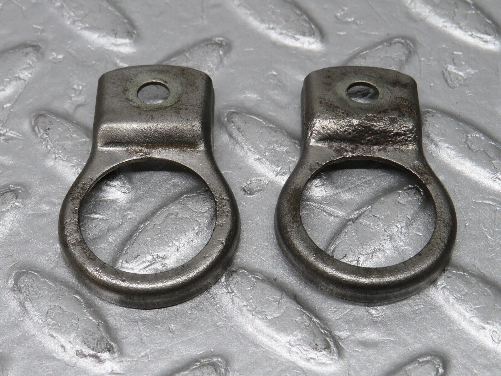 37568 Mercedes-Benz W109 300SEL Fuel Injector Bracket