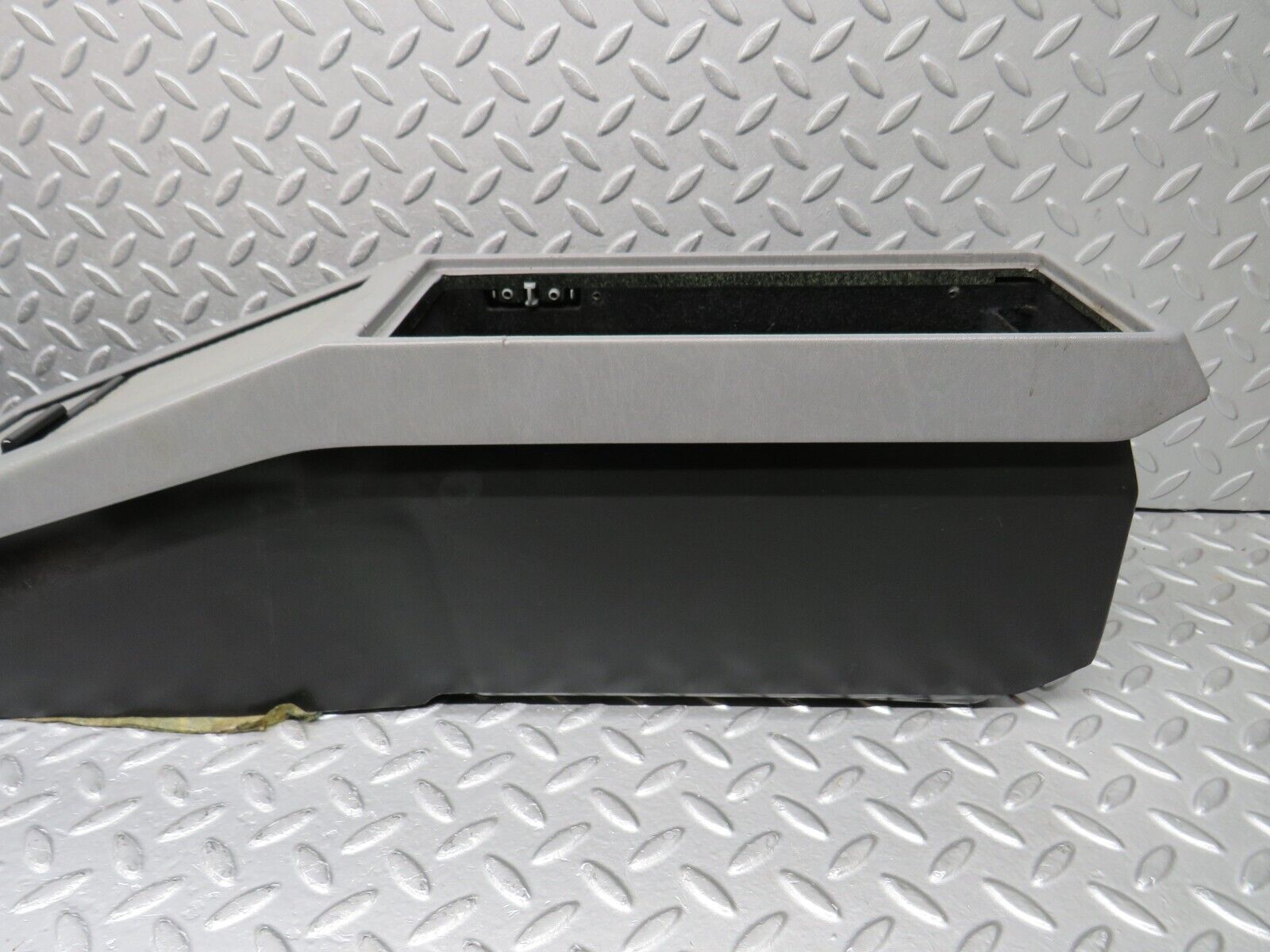 39554 Mercedes-Benz R129 320SL Coupe Centre Console 1296830000