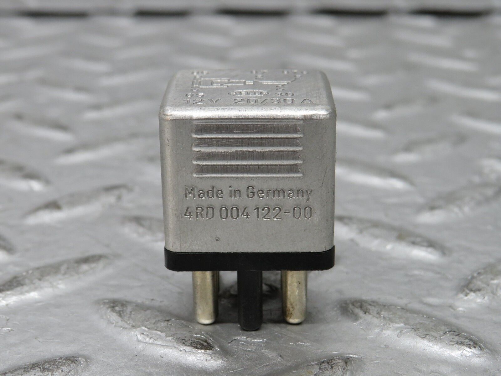 27197 Mercedes-Benz W123 280E Multi Purpose Relay 0015420219