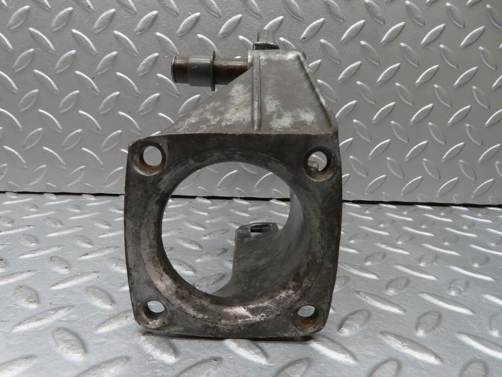 16898 Mercedes-Benz C123 280CE Coupe Brake Pedal Bracket 1232900219