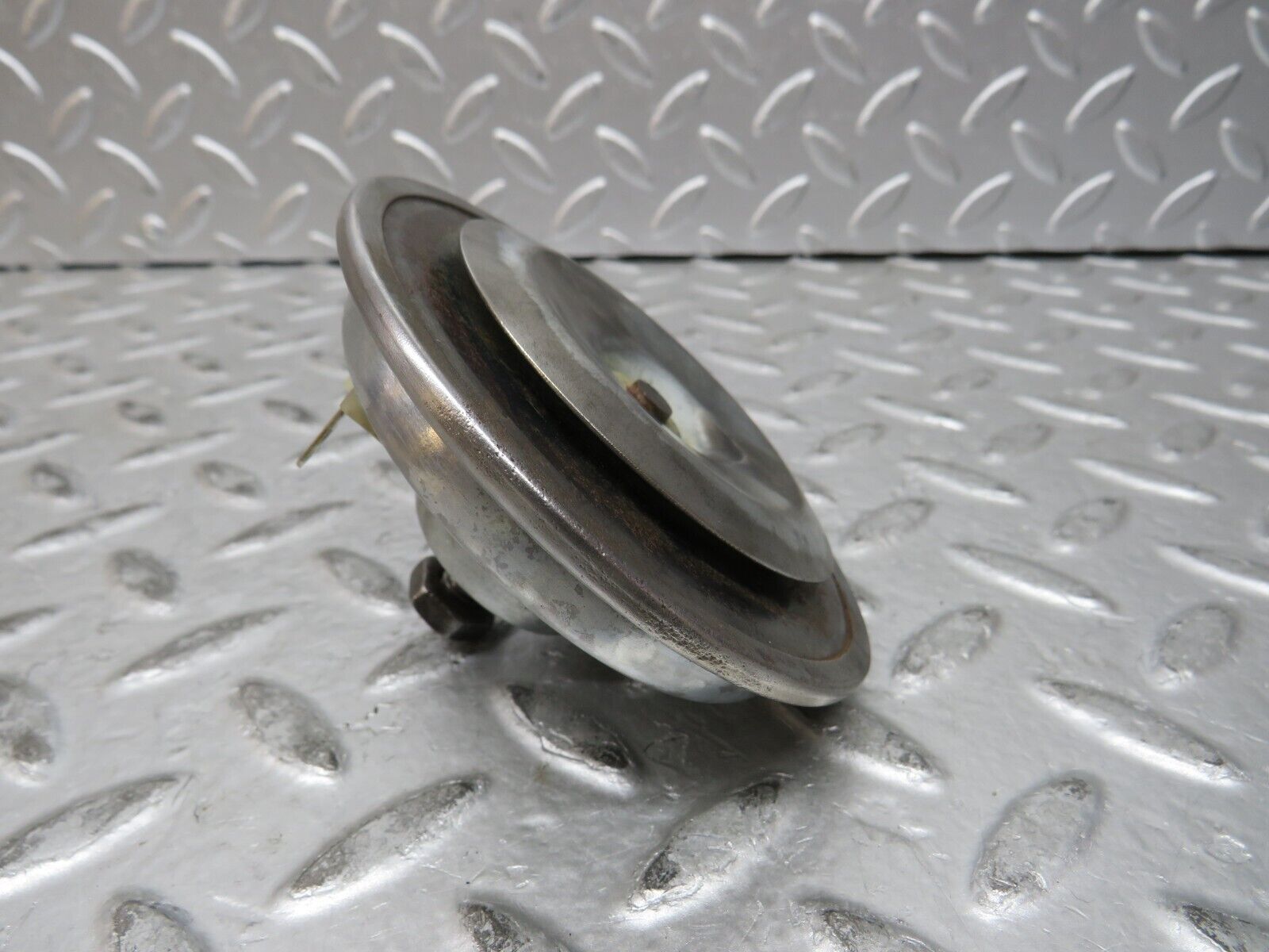 28838 Mercedes-Benz W123 230E Horn 021113