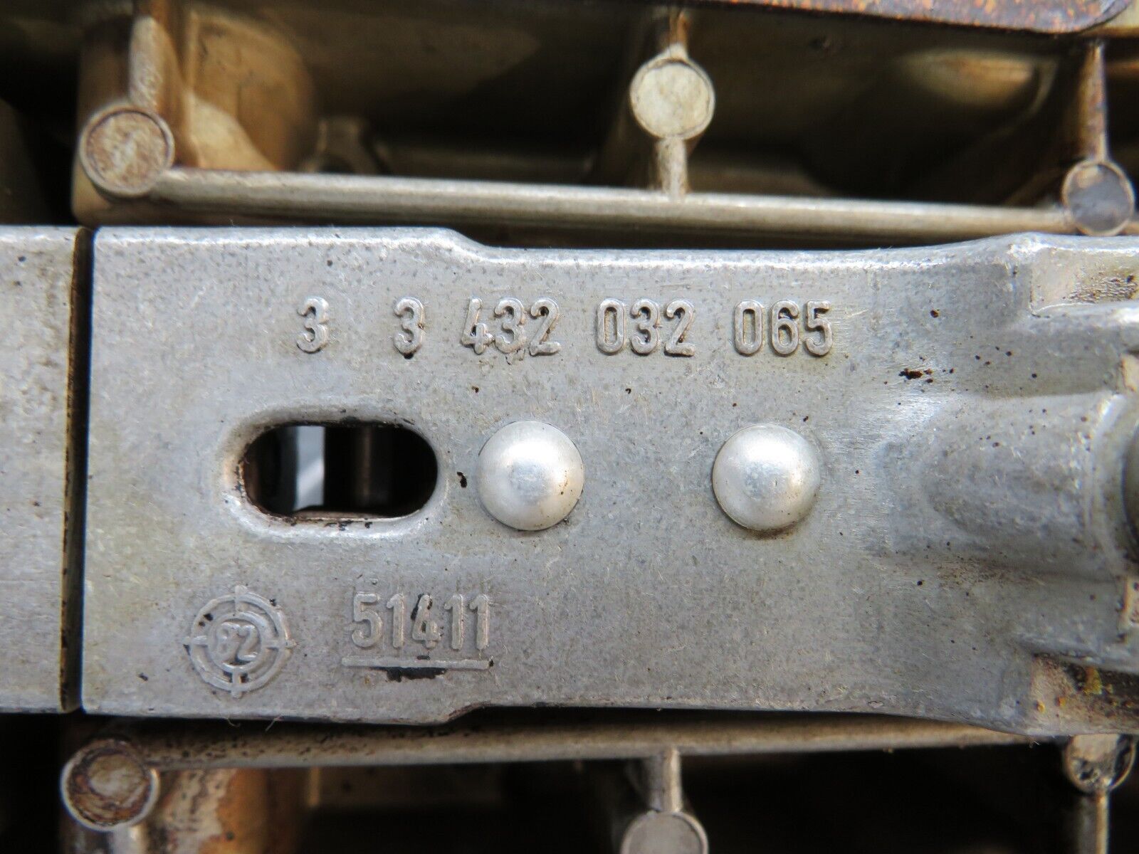 30012 Porsche 924 Air Flow Mass Meter Sensor Bosch 0438120101 047133353