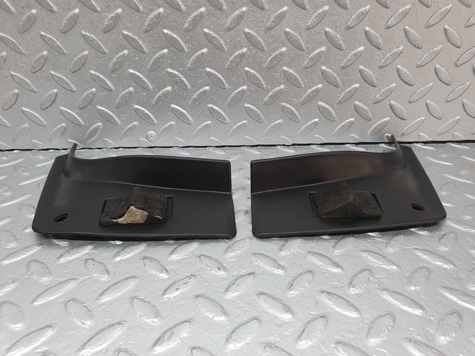 41553 Mercedes-Benz W124 200E Trunk Cover Panel 1246930333 1246930433