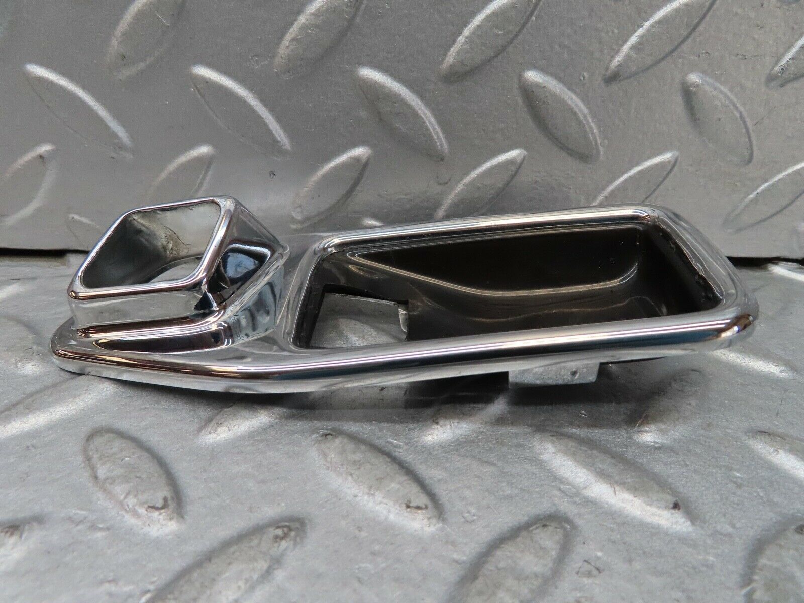 16980 Mercedes-Benz C123 280CE Coupe Chrome Frame For Door Opener 1167660111