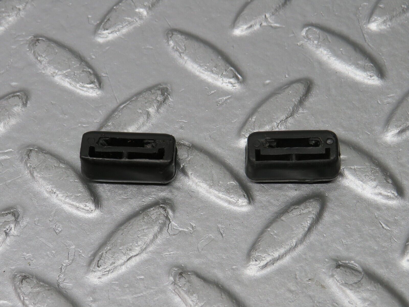 39236 Mercedes-Benz C114 250 Coupe Heater Control Knob 2x