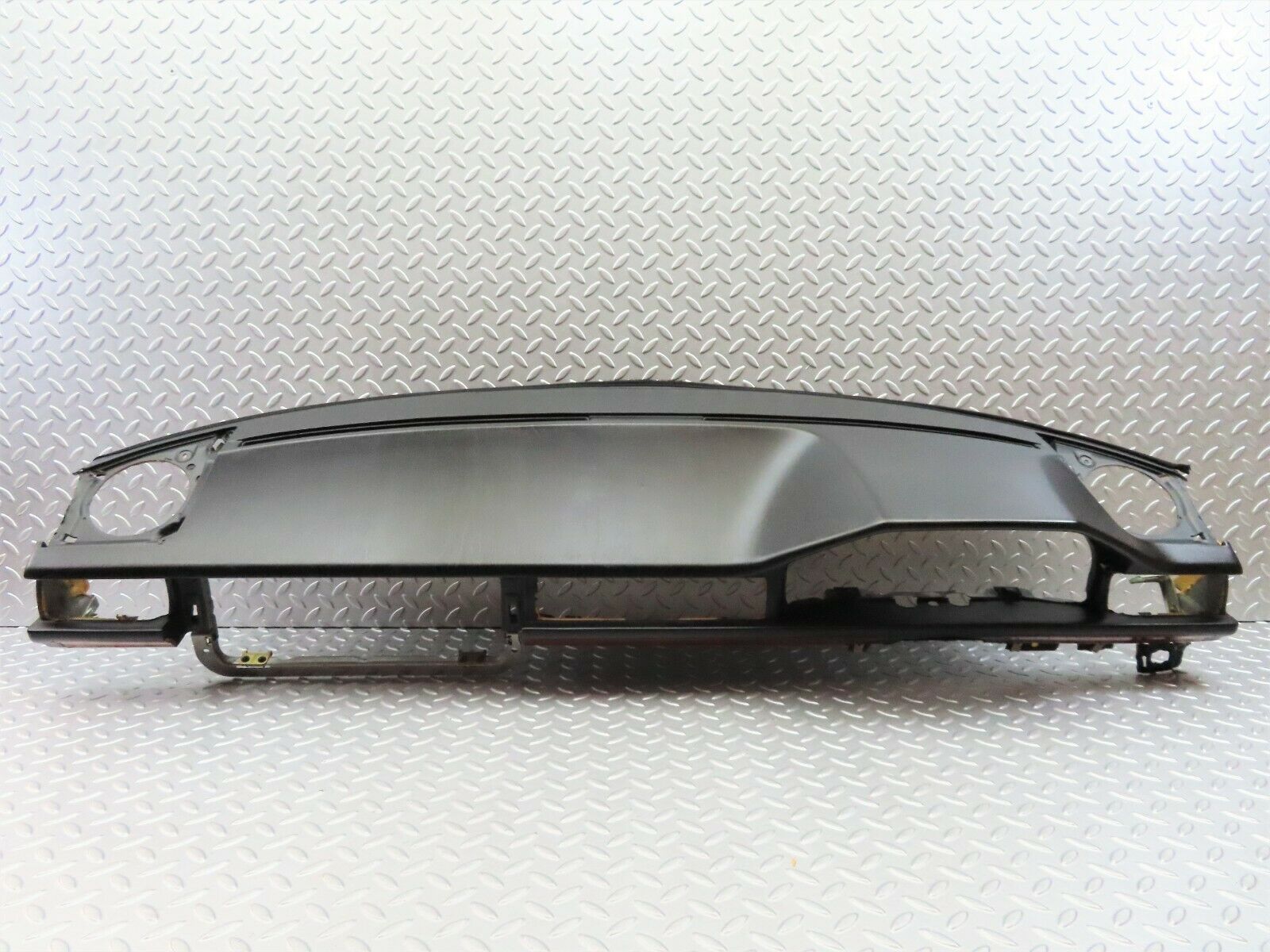 6614 Mercedes-Benz S124 E220 Wagon Dashboard Black