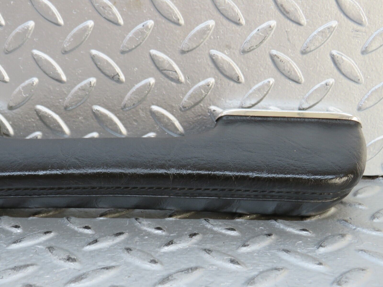 28262 Mercedes-Benz S123 240D Wagon Interior Door Handle Right Black 12397020