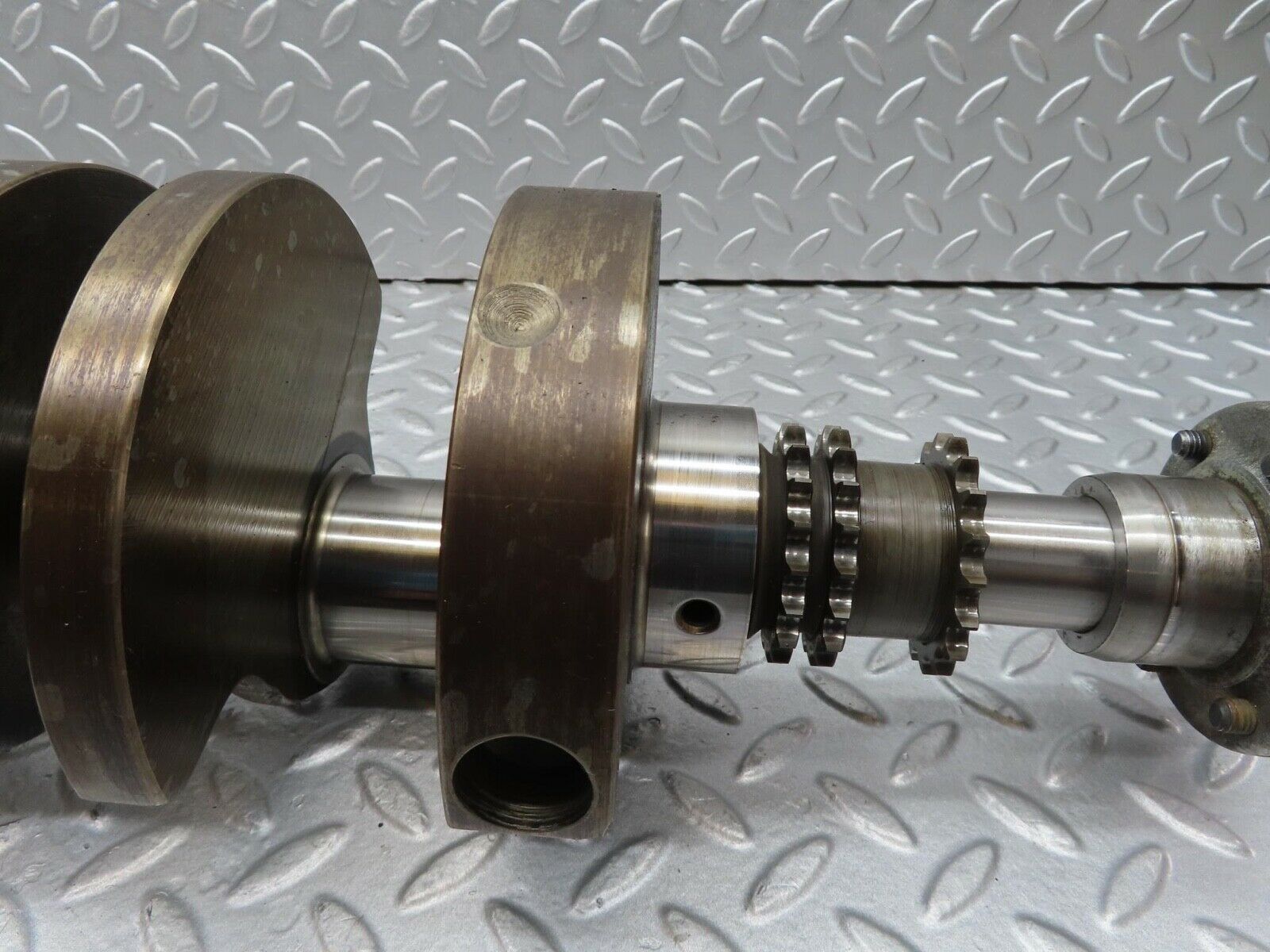 16531 Mercedes-Benz C107 350SLC Coupe Crankshaft