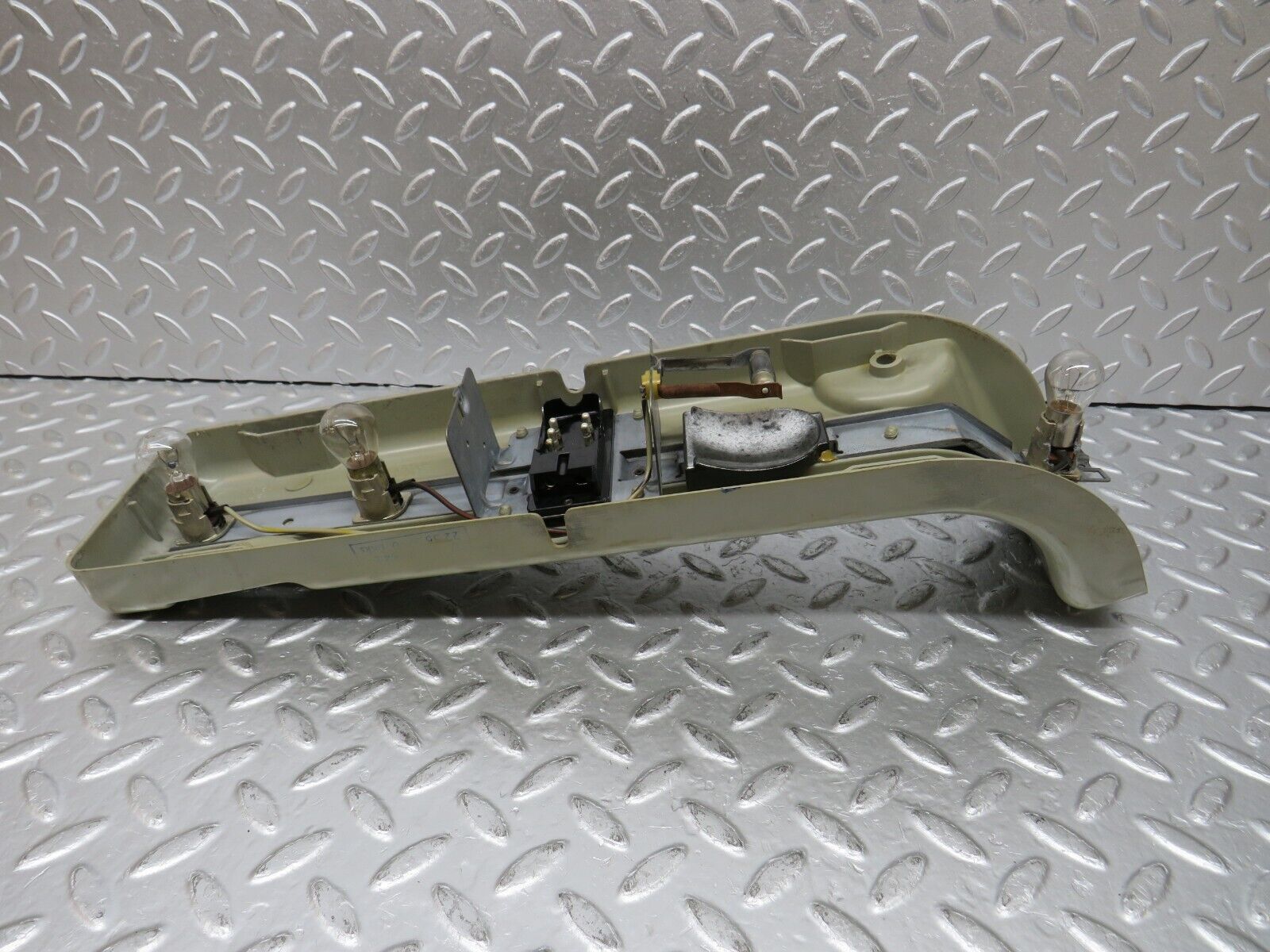 32688 Mercedes-Benz C107 350SLC Coupe Coupe Tail Light Bulb Holder Left Side