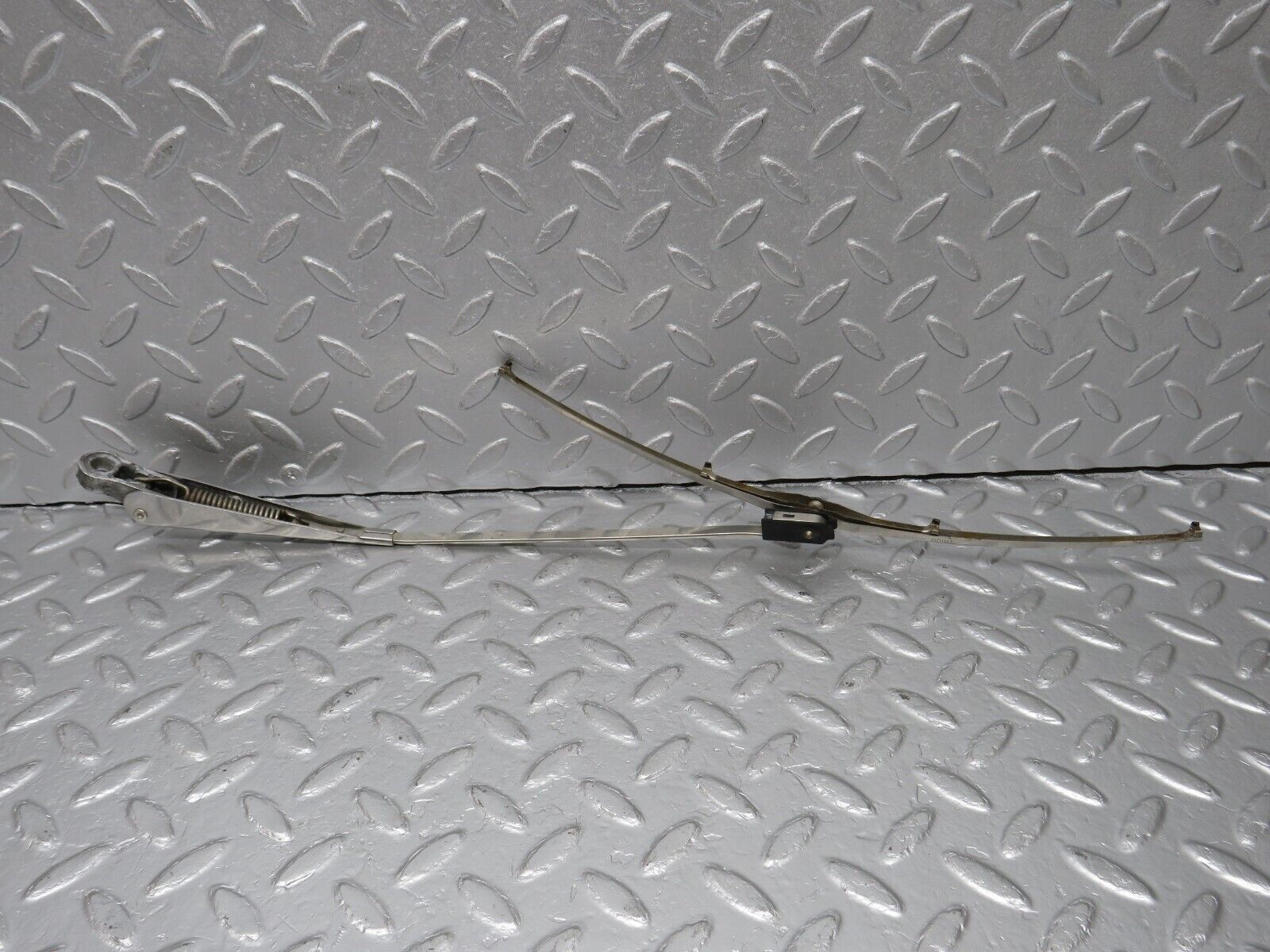 40373 Mercedes-Benz W110 230 Windscreen Wiper Arm Left Side