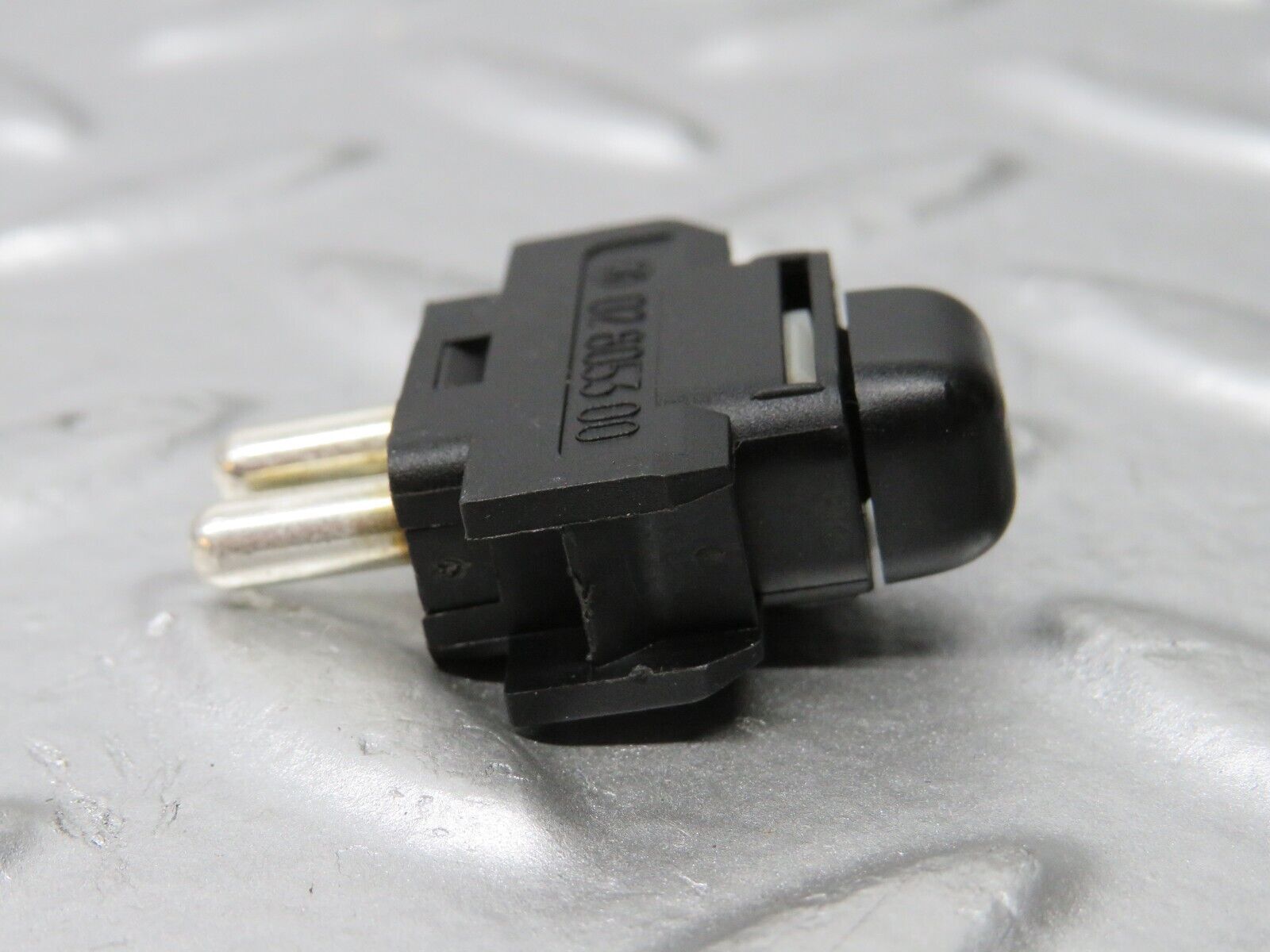 30577 Mercedes-Benz W201 190E 2.0L Child Lock Control Switch 1248204910