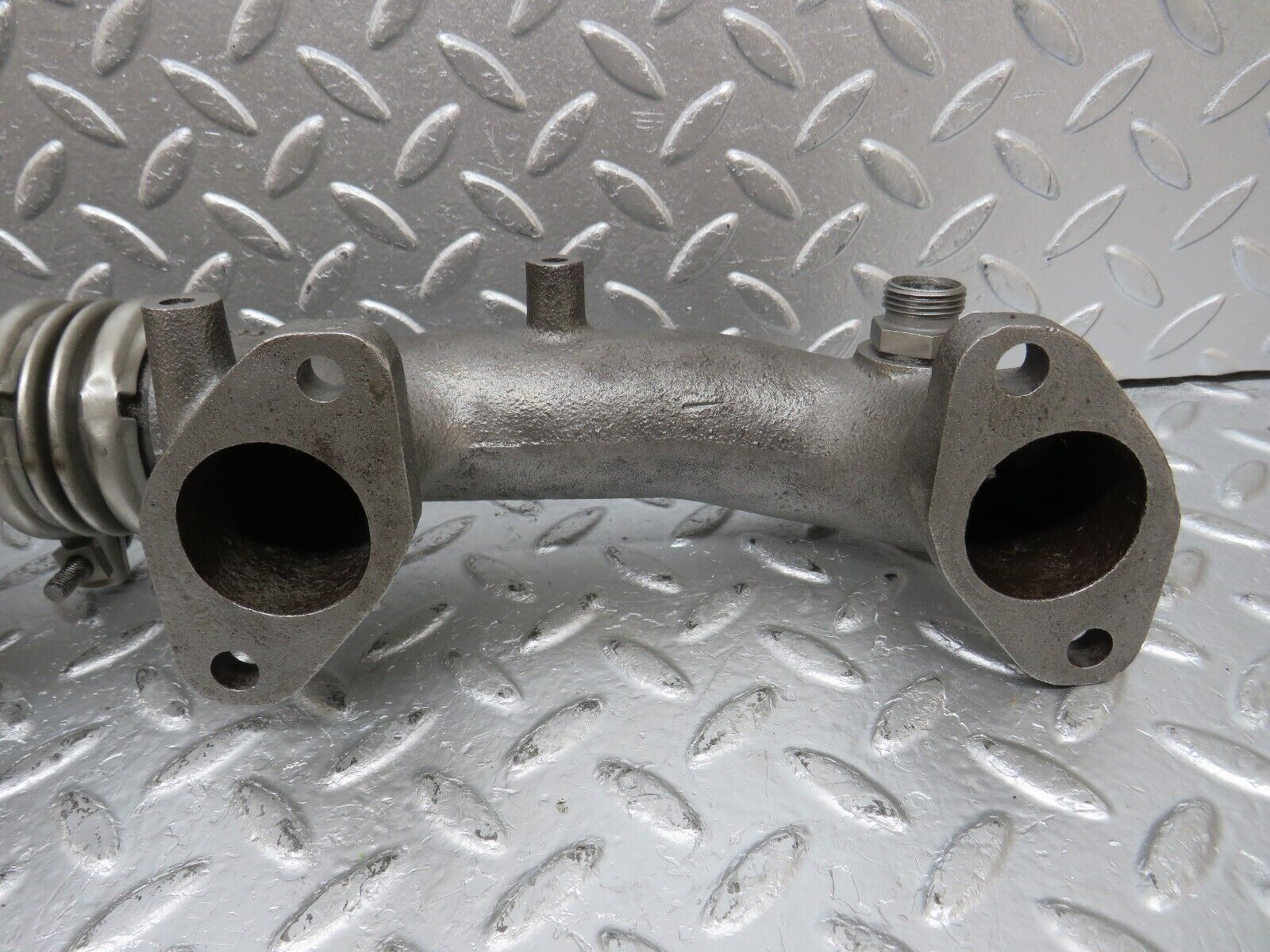 33127 Mercedes-Benz W126 380 V8 Exhaust Manifold Left 1161422302 1161422902