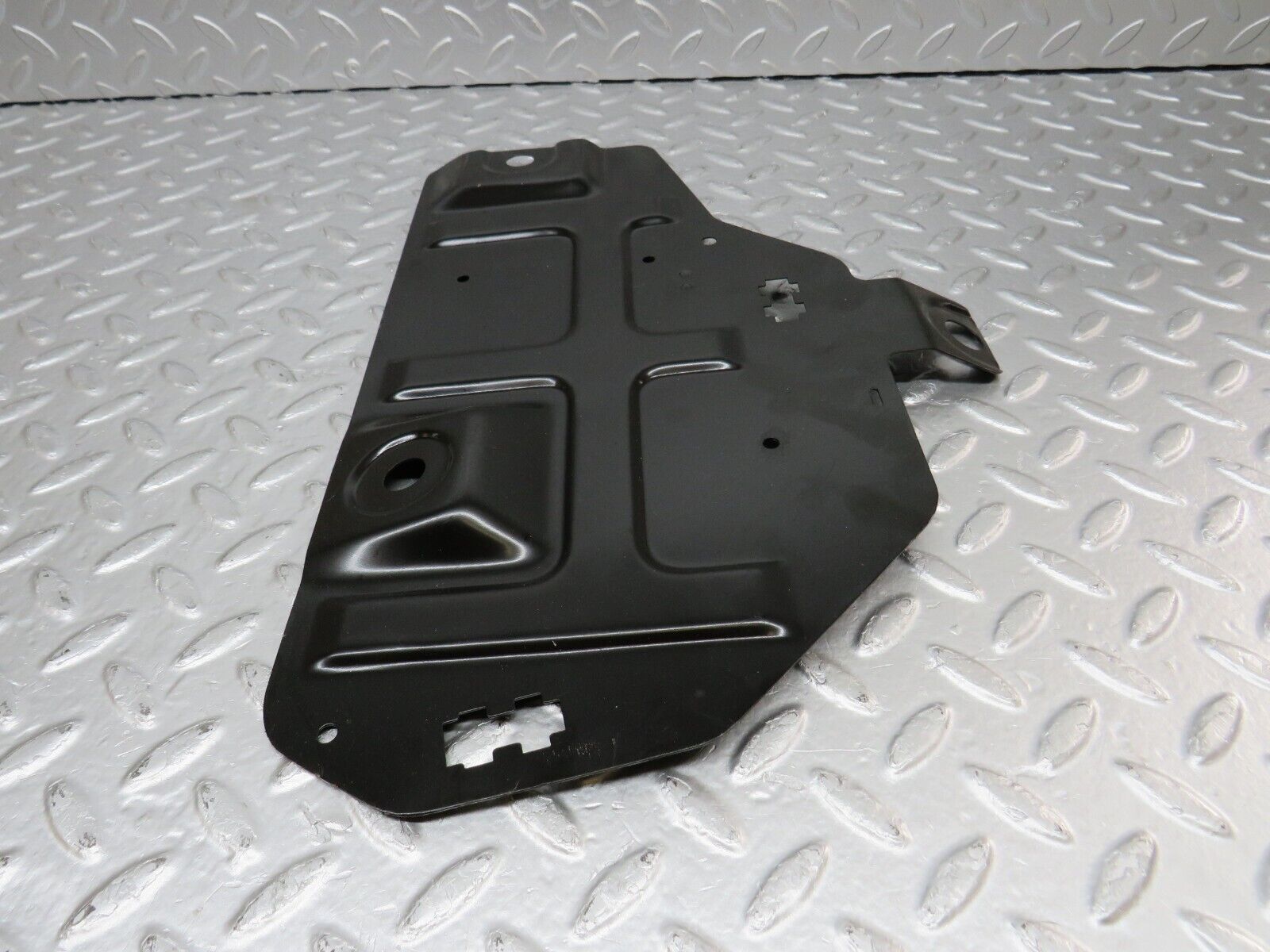 34206 Mercedes-Benz W124 260E Under Dash Relay Bracket Left Side