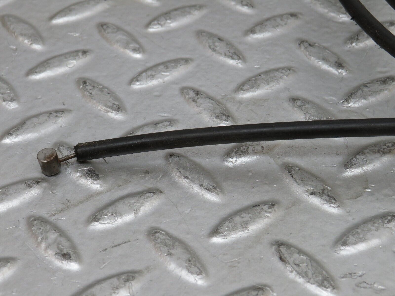 28144 Mercedes-Benz W123 280E Bonnet Release Cable
