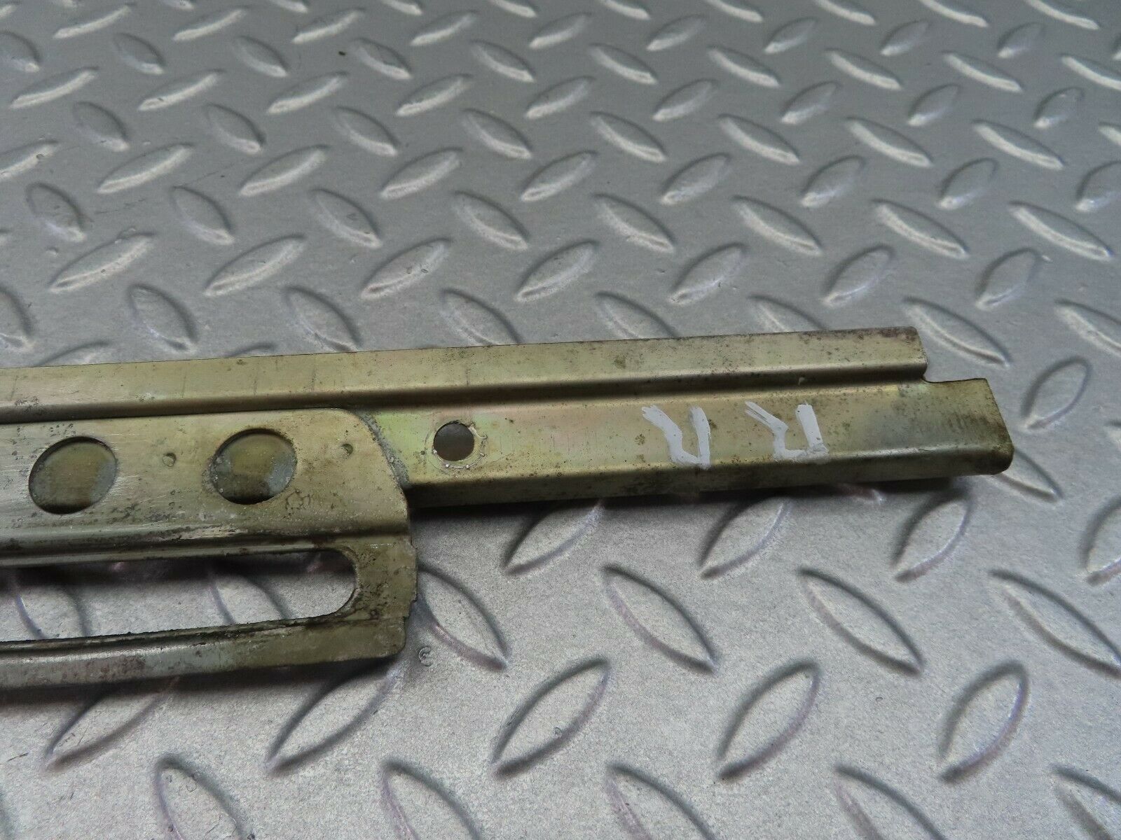 7939 Mercedes-Benz W115 220D Rear Right Manual Window Regulator