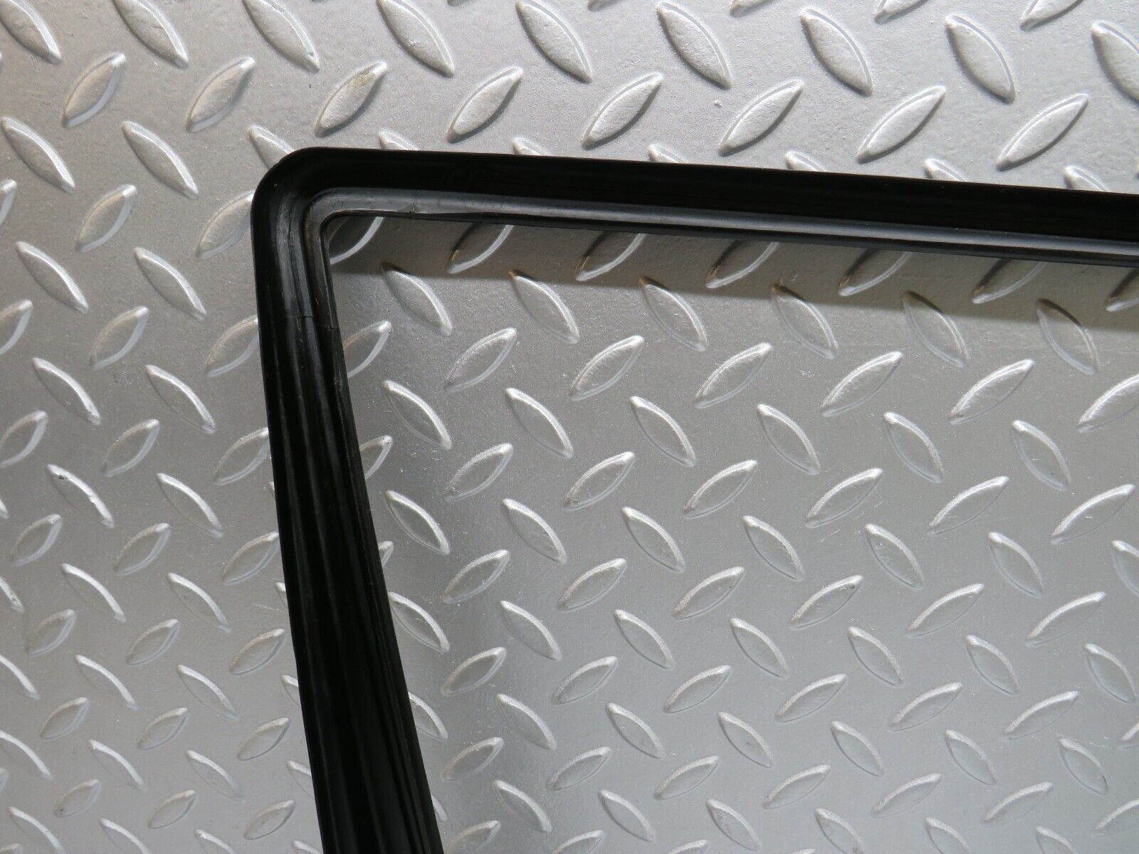 35297 Mercedes-Benz W124 Front Right Door Window Frame Trim 1247250271